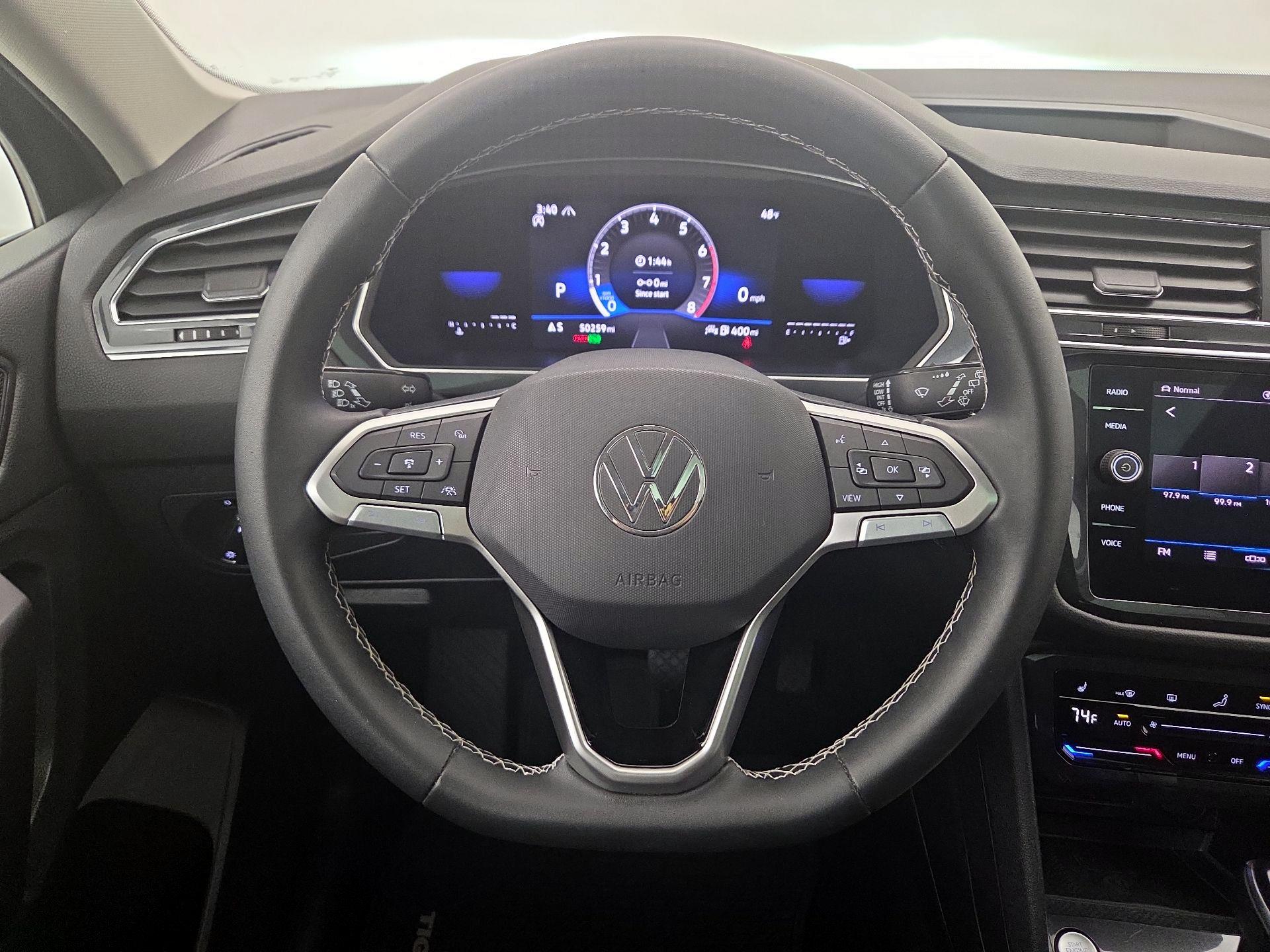 Thumbnail: 2023 Volkswagen Tiguan - 10