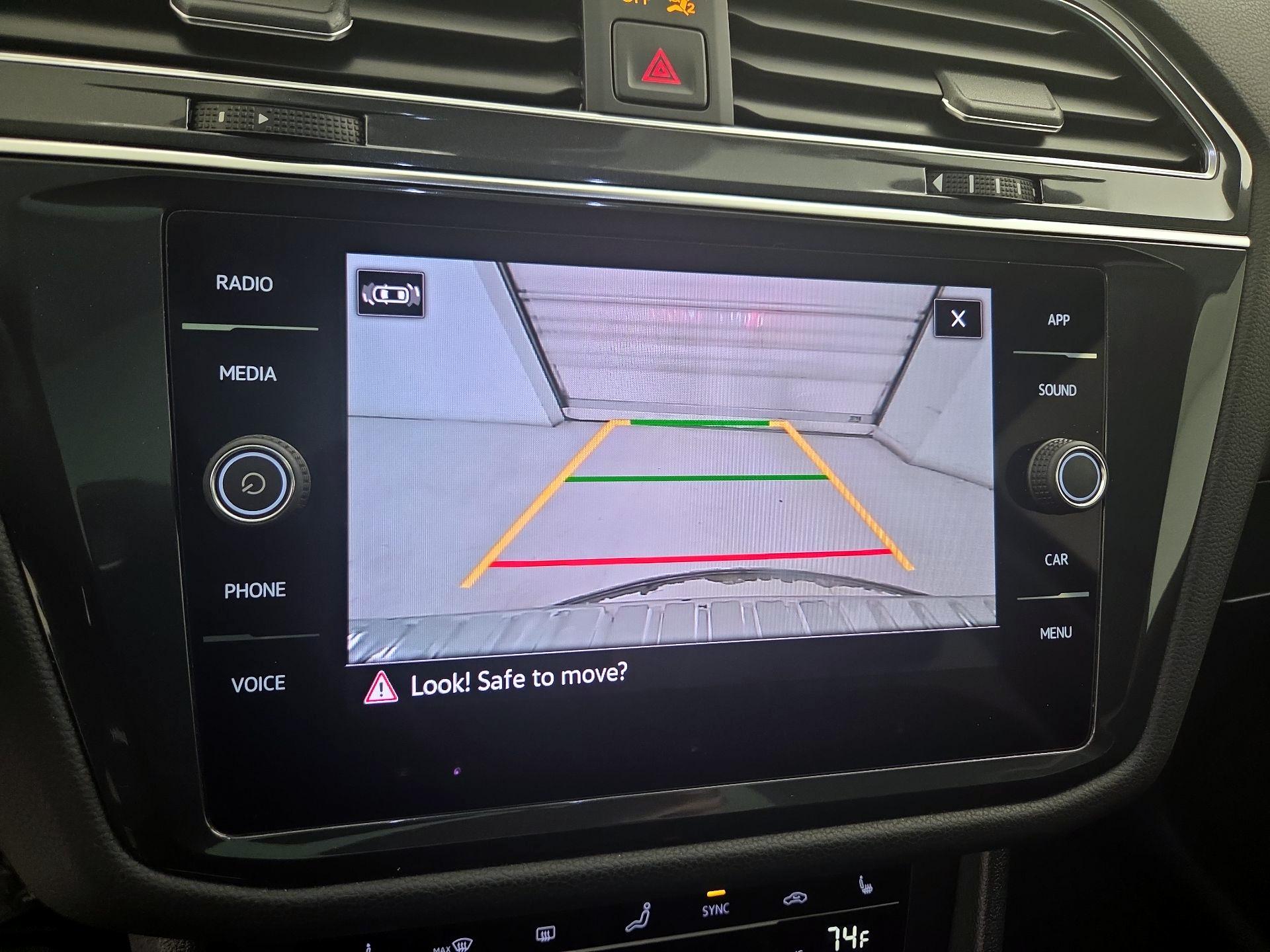 Thumbnail: 2023 Volkswagen Tiguan - 14