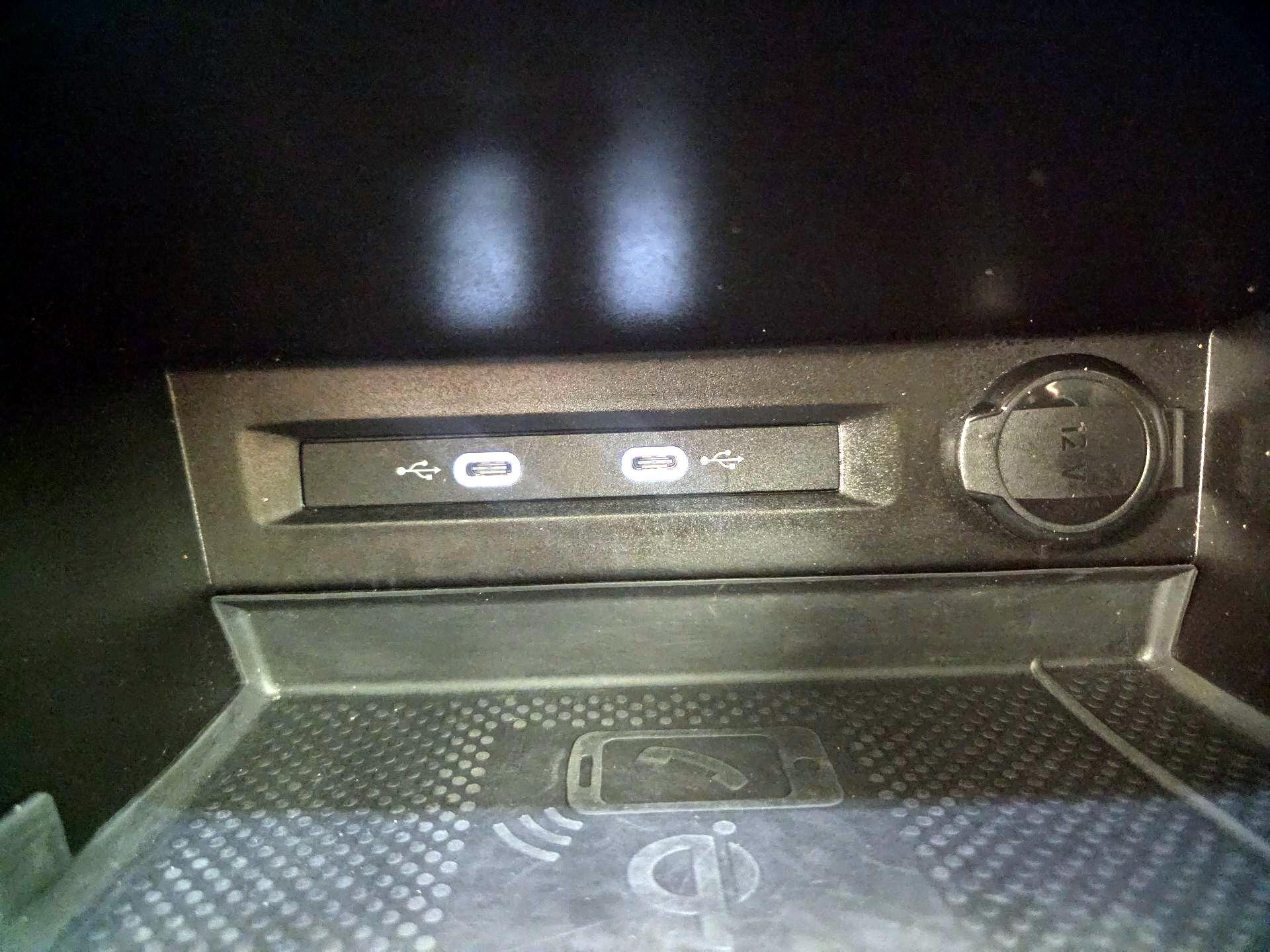 Thumbnail: 2023 Volkswagen Tiguan - 18