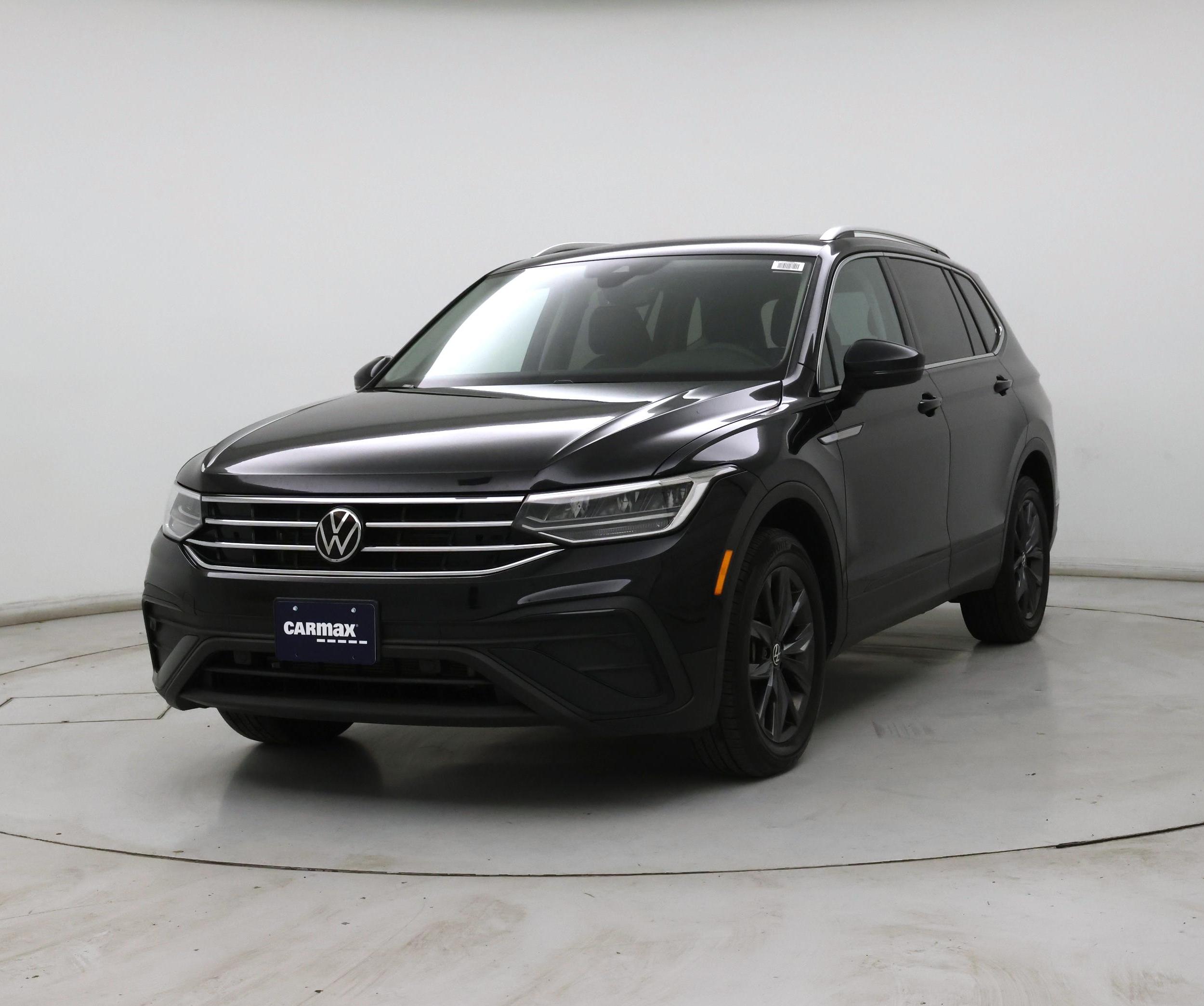 Thumbnail: 2023 Volkswagen Tiguan - 4