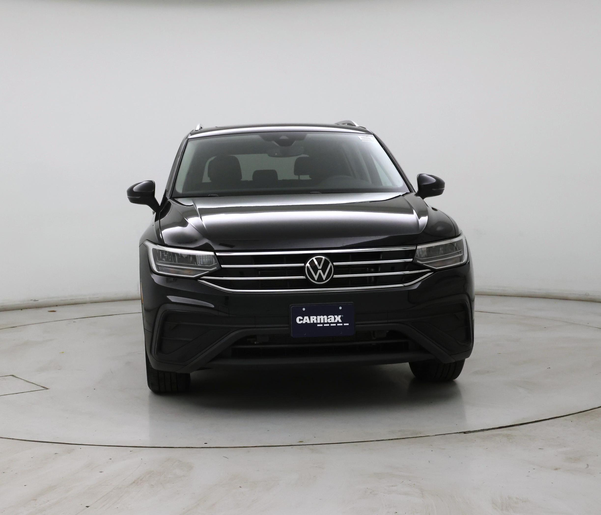 Thumbnail: 2023 Volkswagen Tiguan - 5