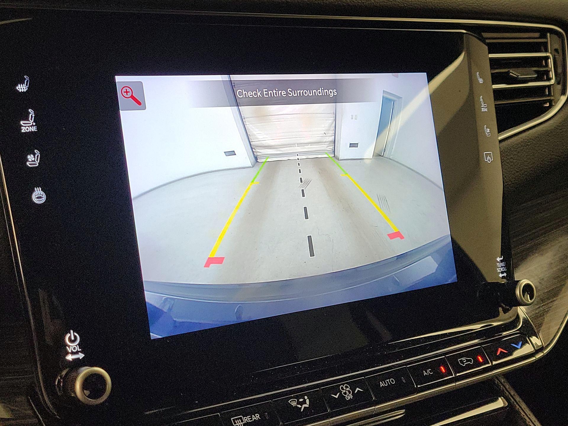 Thumbnail: 2022 Jeep Wagoneer - 15