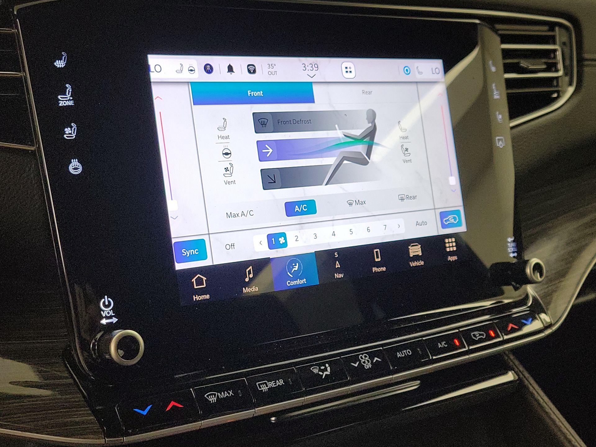 Thumbnail: 2022 Jeep Wagoneer - 17