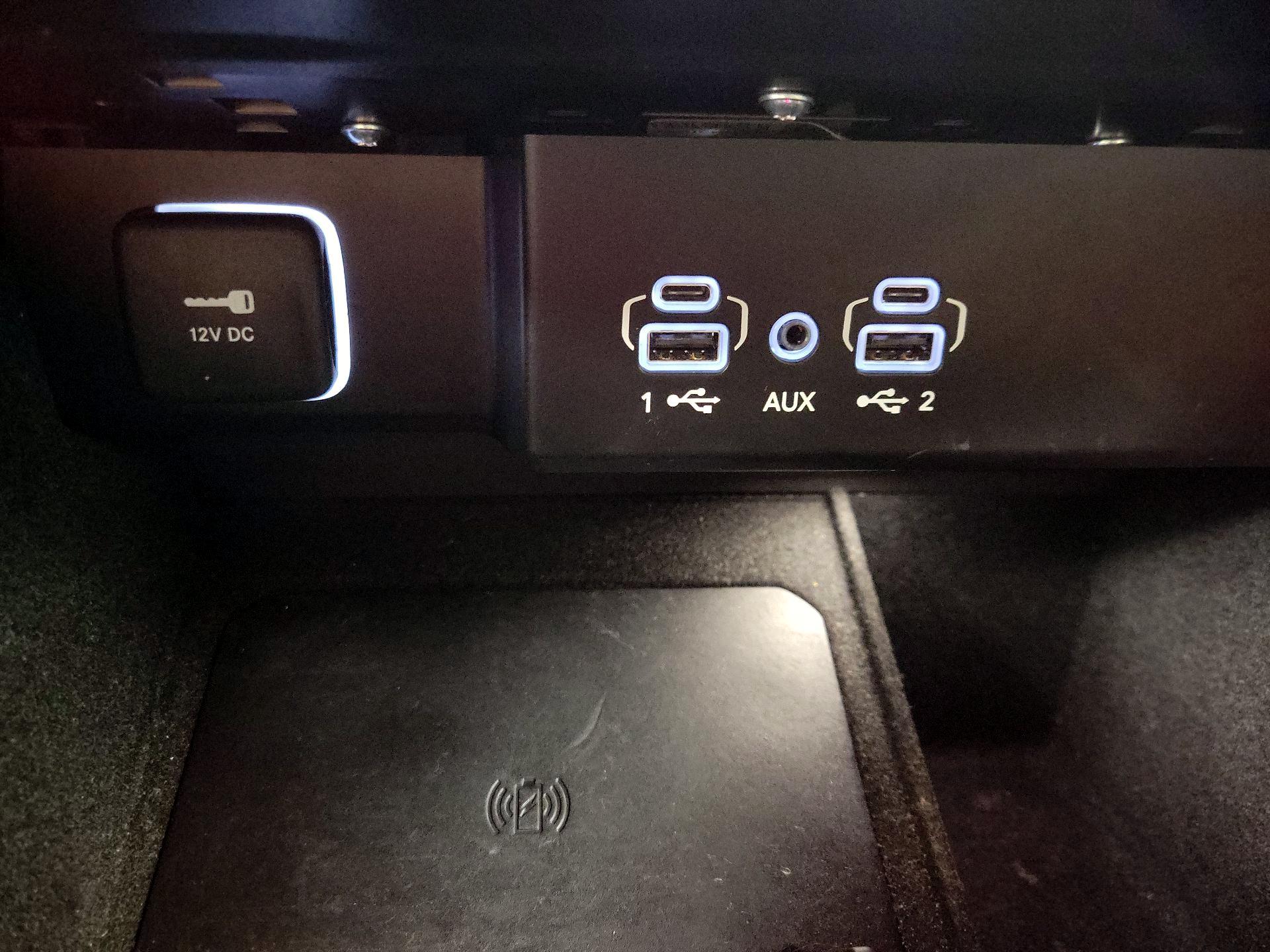 Thumbnail: 2022 Jeep Wagoneer - 19