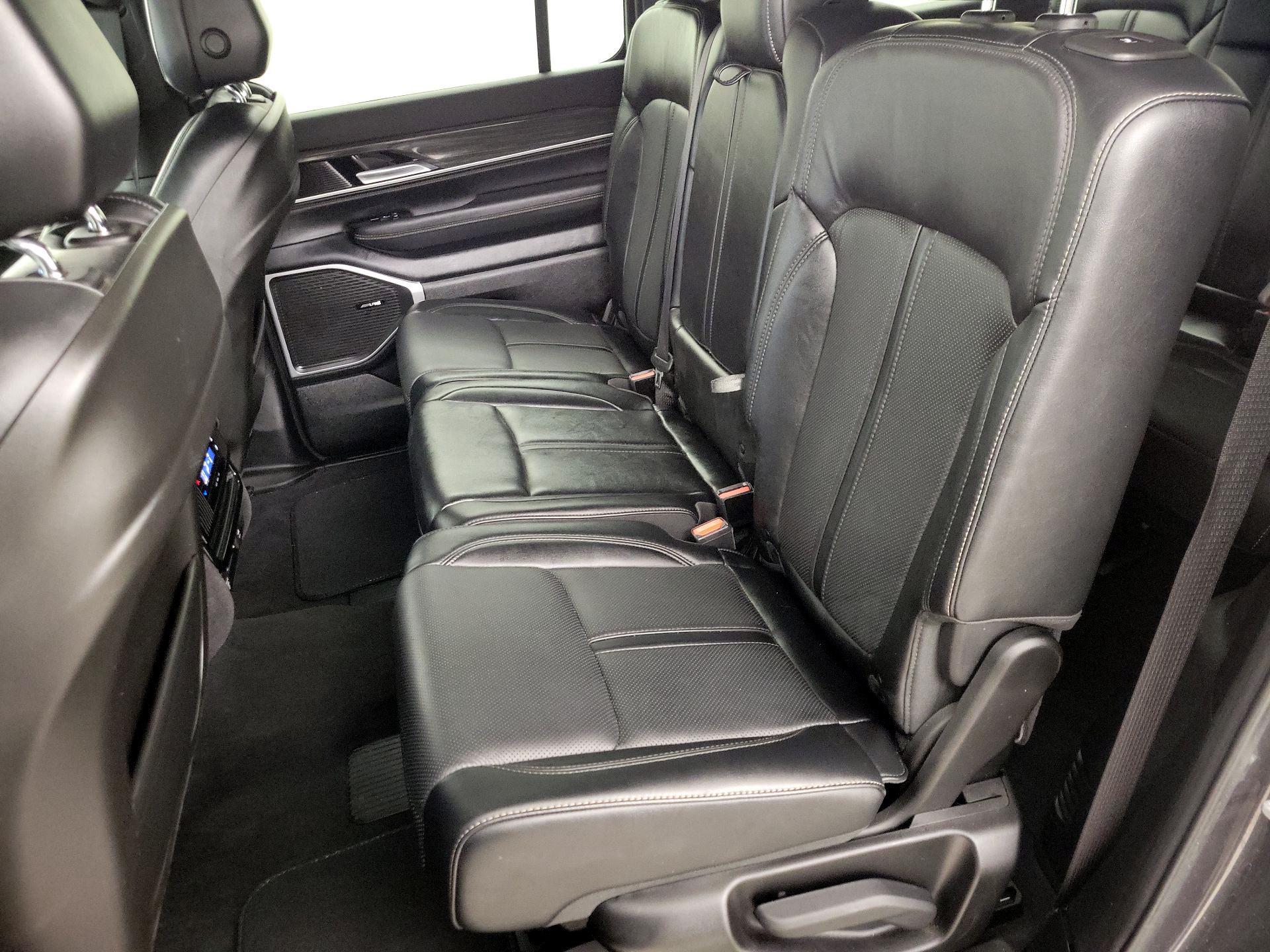 Thumbnail: 2022 Jeep Wagoneer - 20