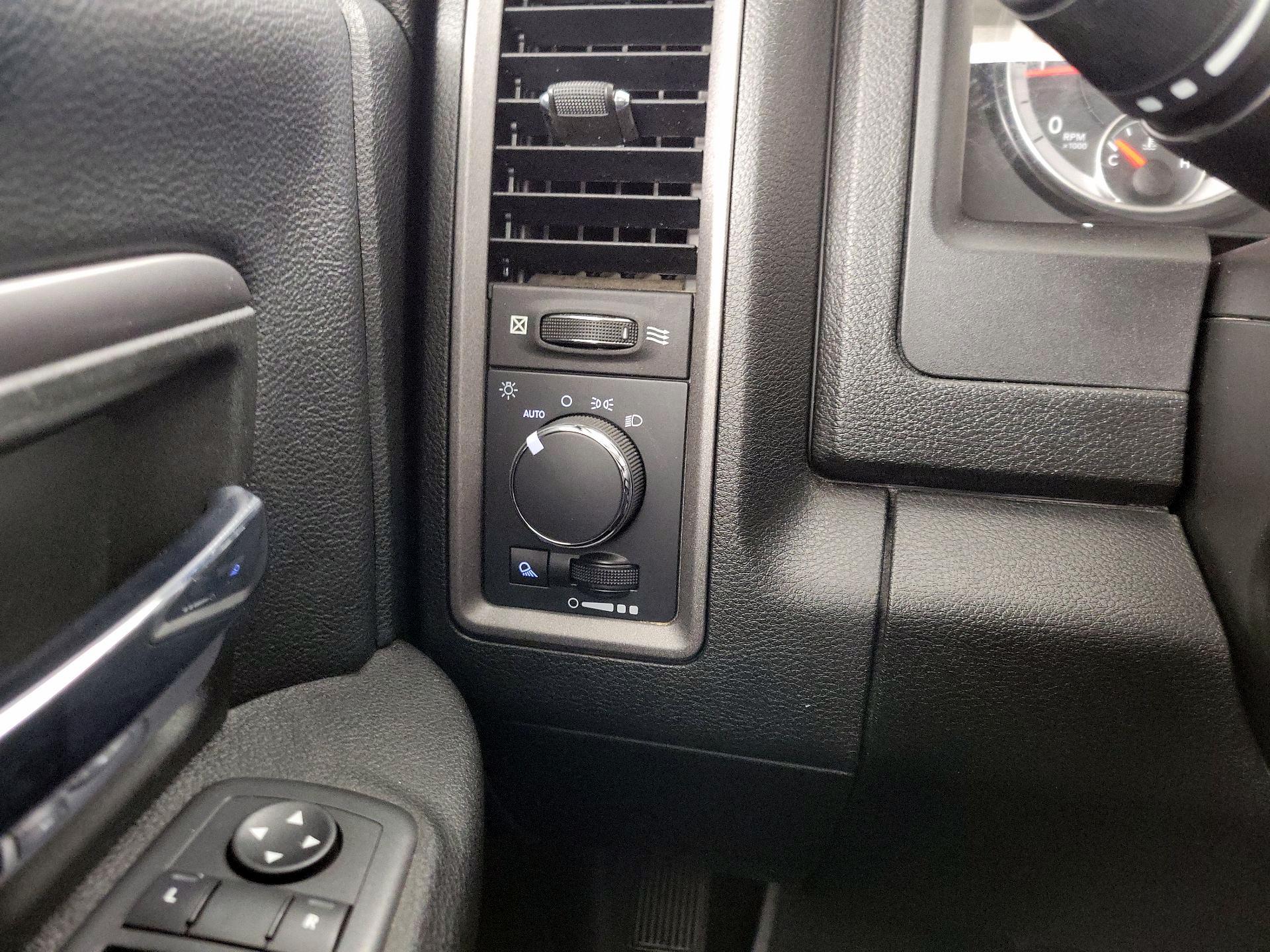 Thumbnail: 2022 RAM 1500 Classic - 13