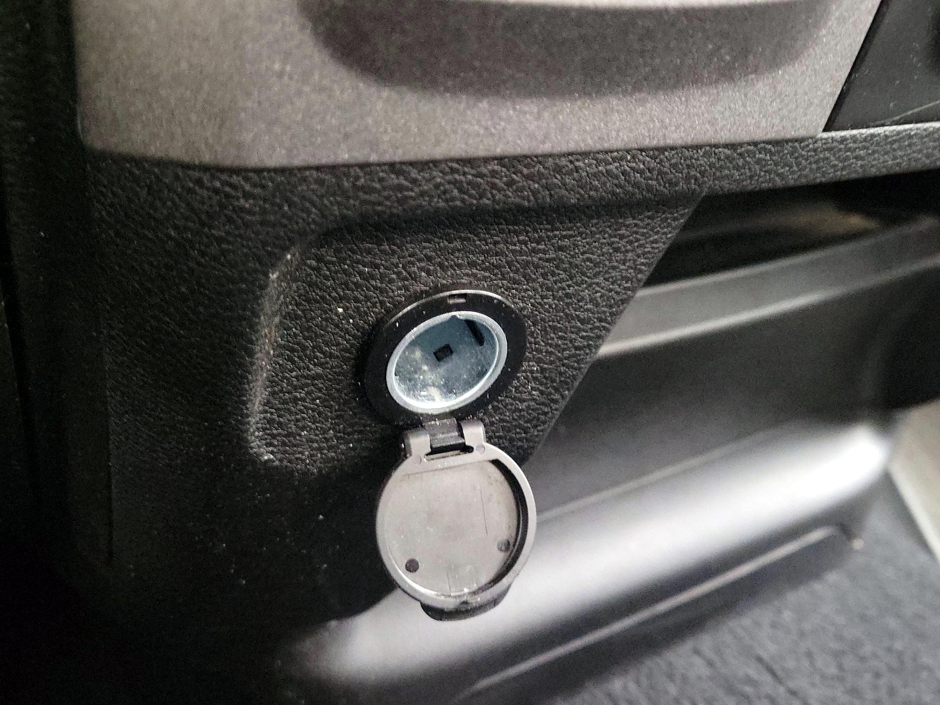 Thumbnail: 2022 RAM 1500 Classic - 18