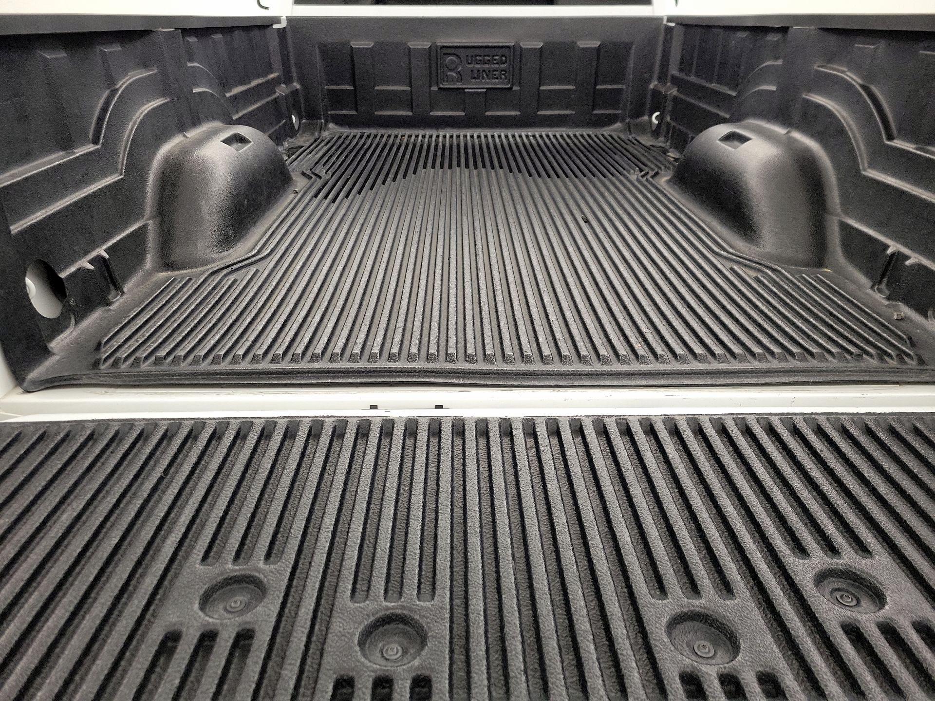 Thumbnail: 2022 RAM 1500 Classic - 19