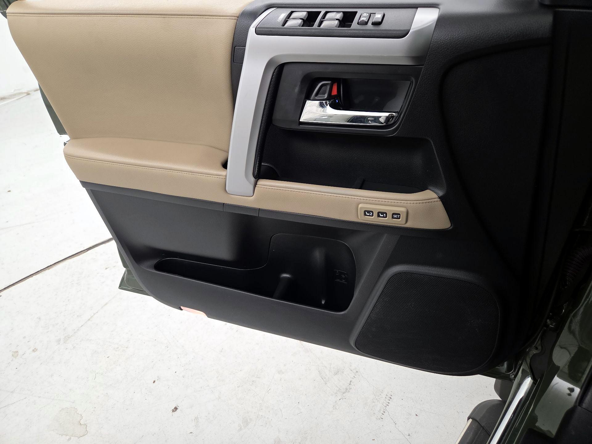 Thumbnail: 2022 Toyota 4Runner - 12