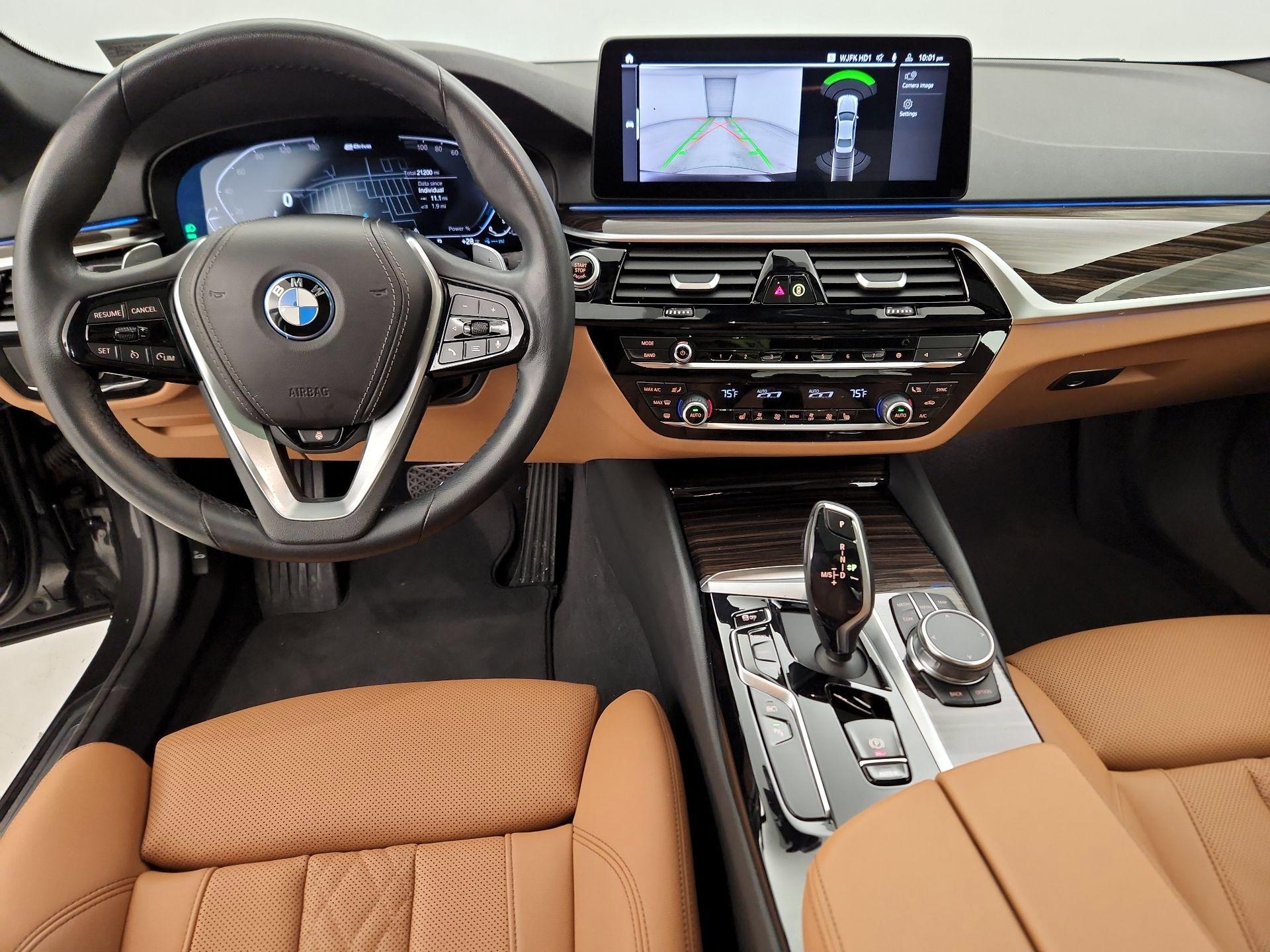 Thumbnail: 2023 BMW 5 Series - 9