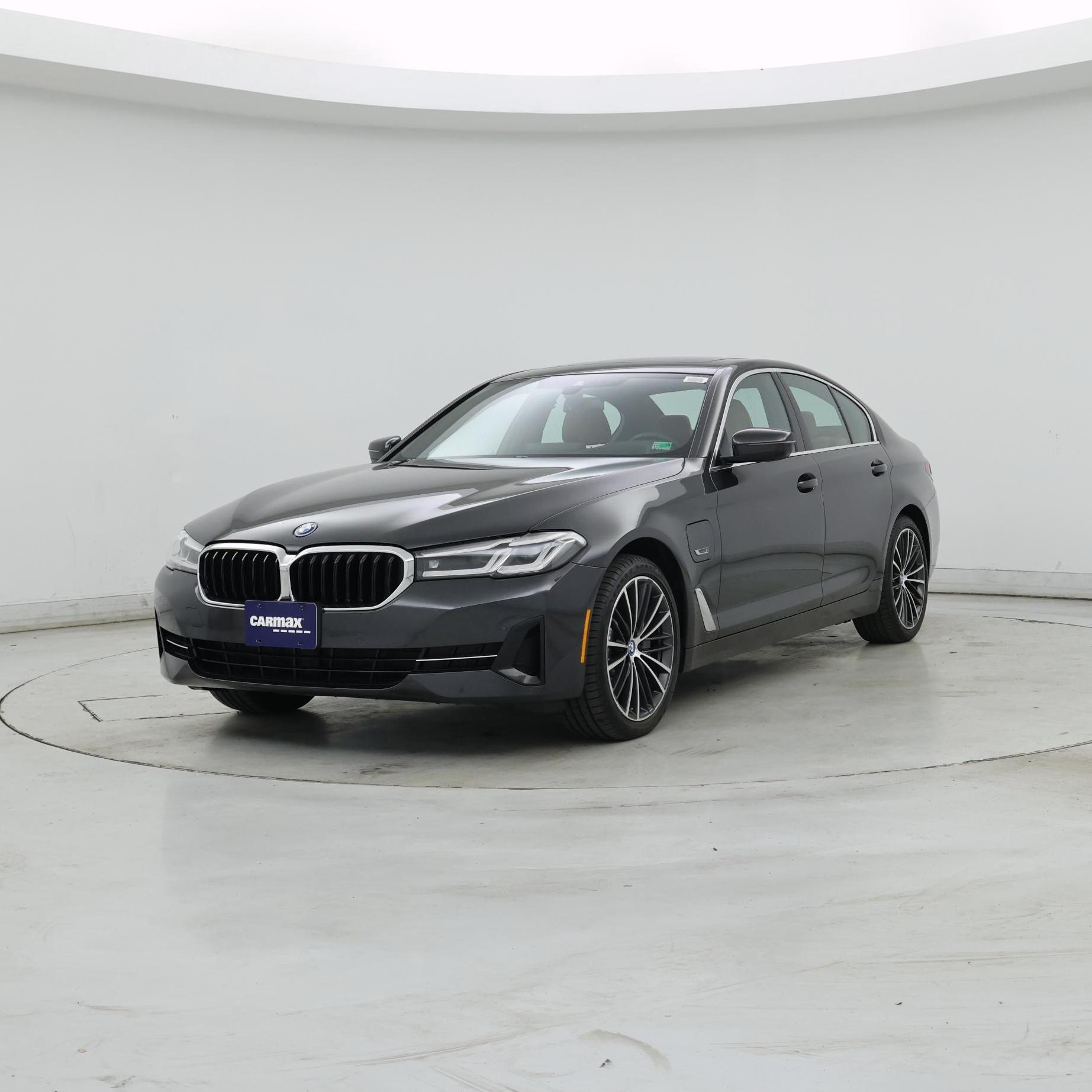 Thumbnail: 2023 BMW 5 Series - 4