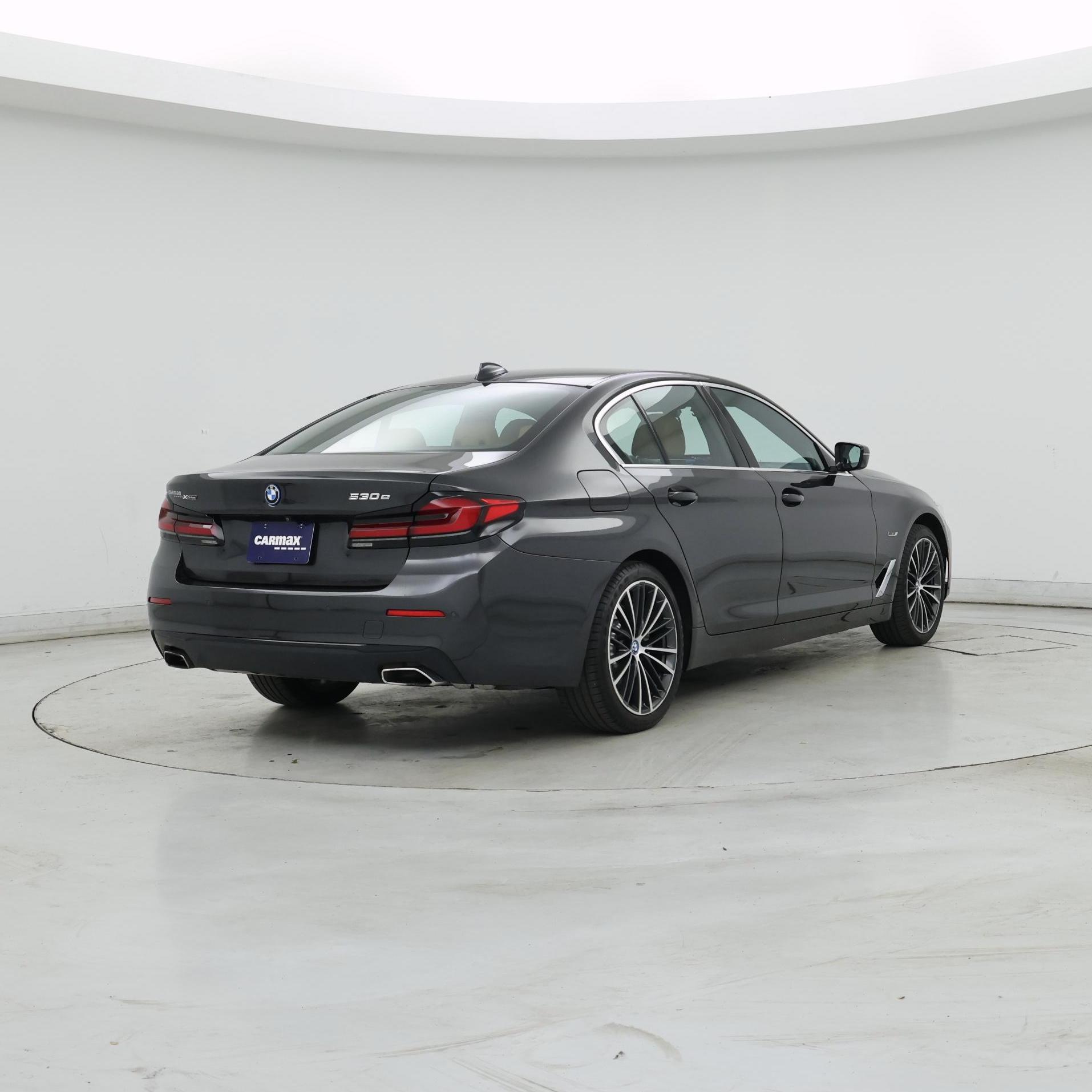 Thumbnail: 2023 BMW 5 Series - 8