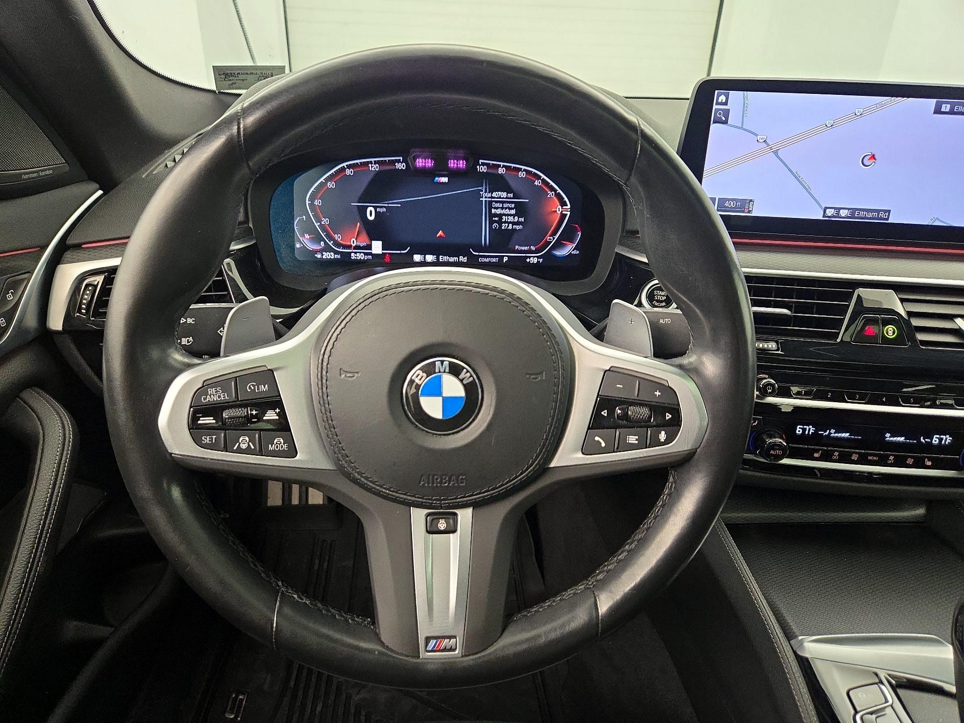 Thumbnail: 2023 BMW 5 Series - 10