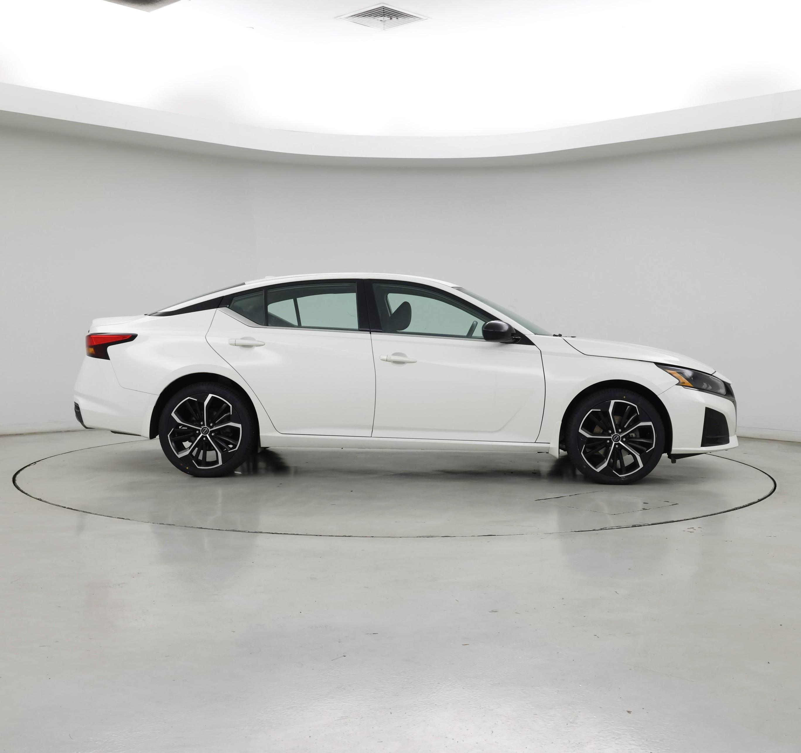 Thumbnail: 2023 Nissan Altima - 7