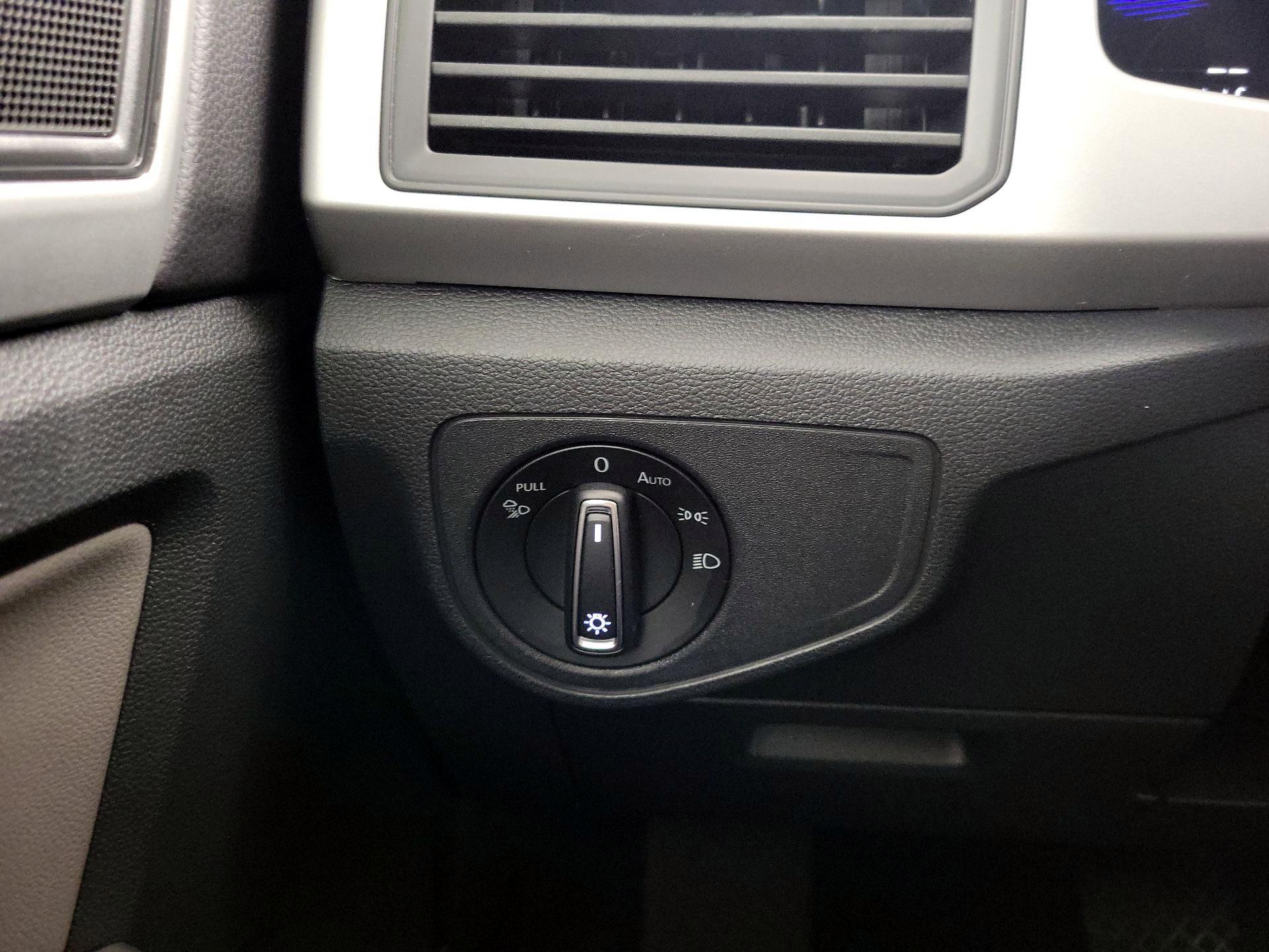 Thumbnail: 2022 Volkswagen Atlas - 13