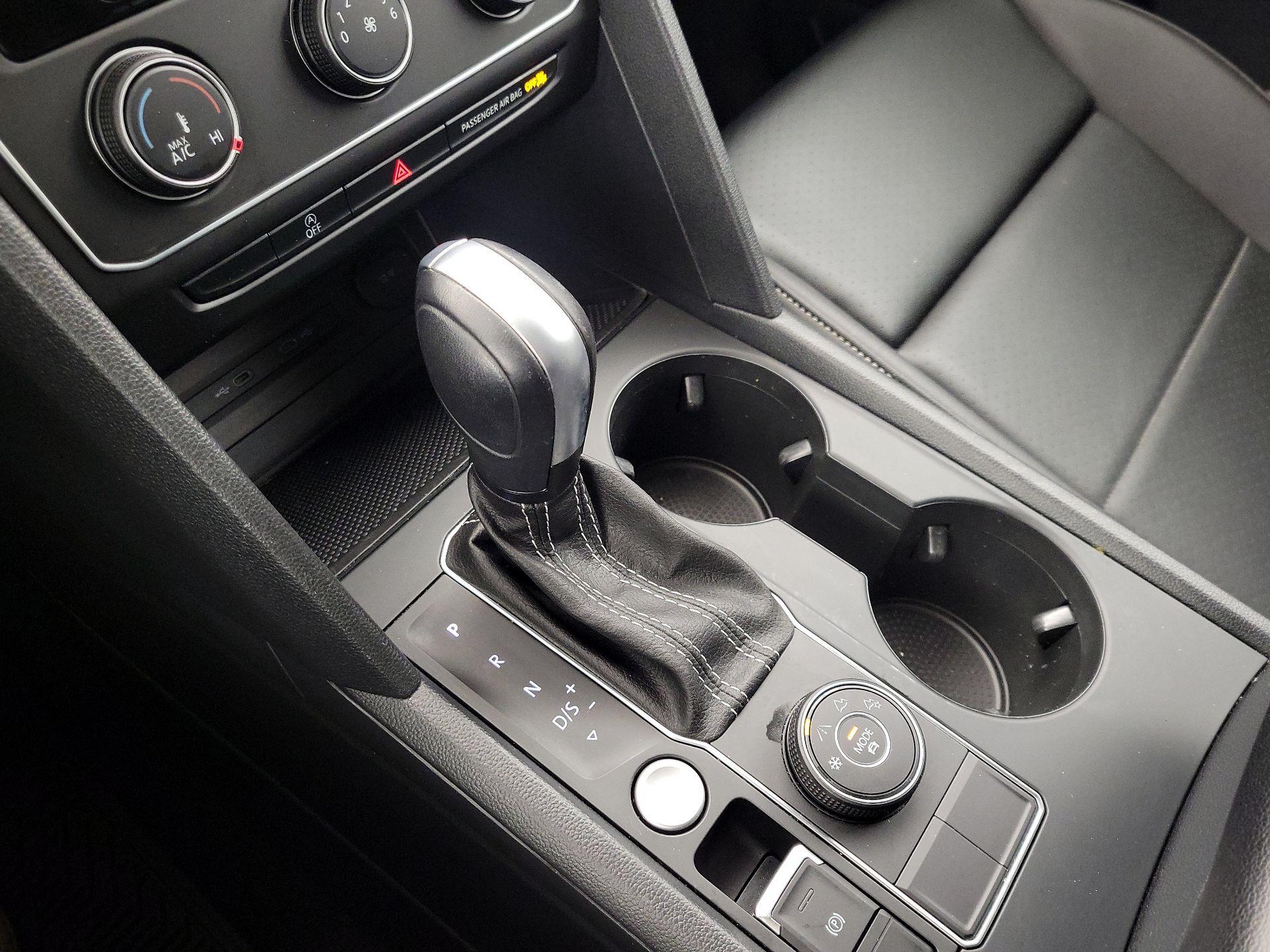 Thumbnail: 2022 Volkswagen Atlas - 17