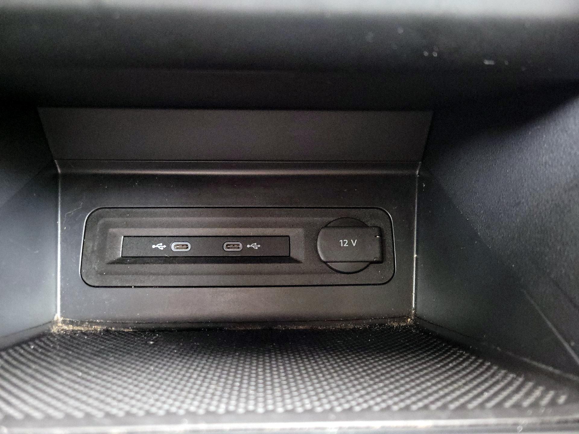 Thumbnail: 2022 Volkswagen Atlas - 18