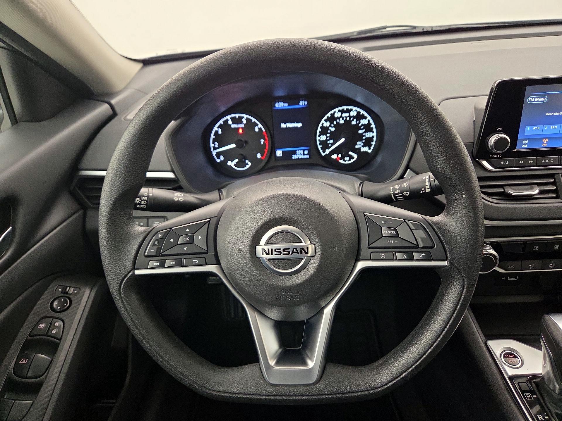 Thumbnail: 2022 Nissan Altima - 10