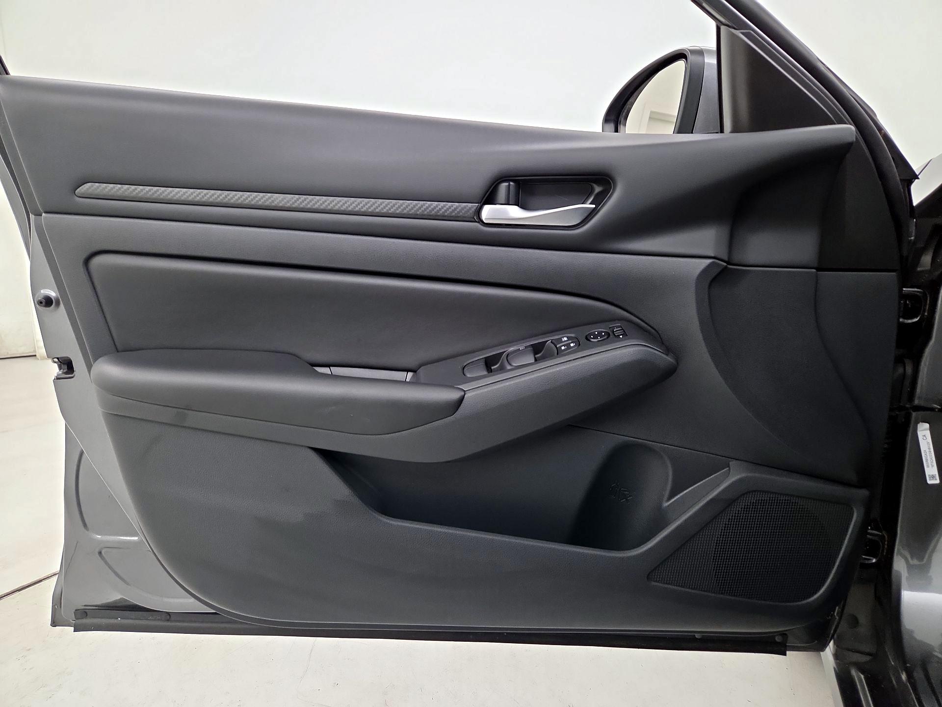 Thumbnail: 2022 Nissan Altima - 12