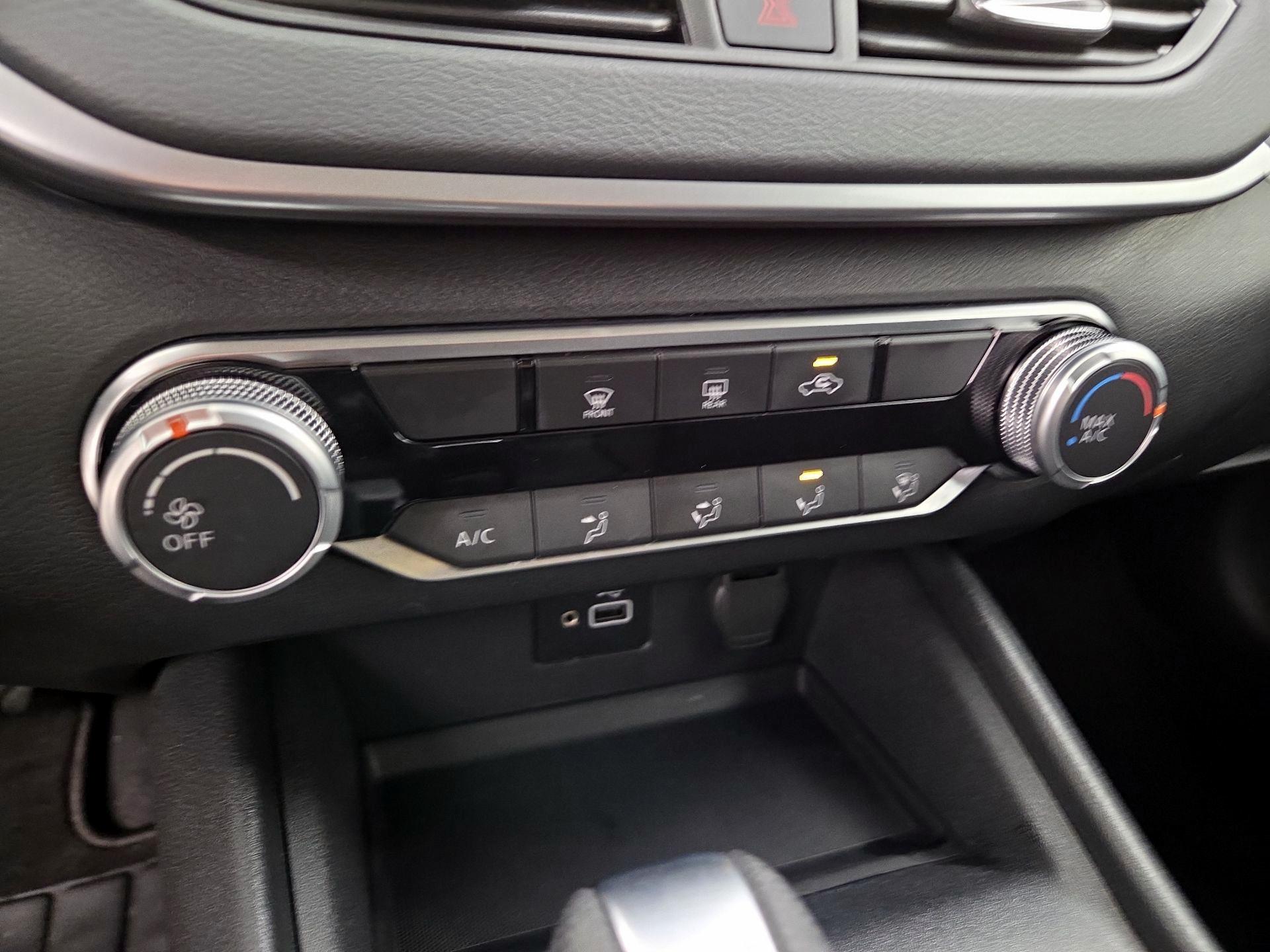 Thumbnail: 2022 Nissan Altima - 16