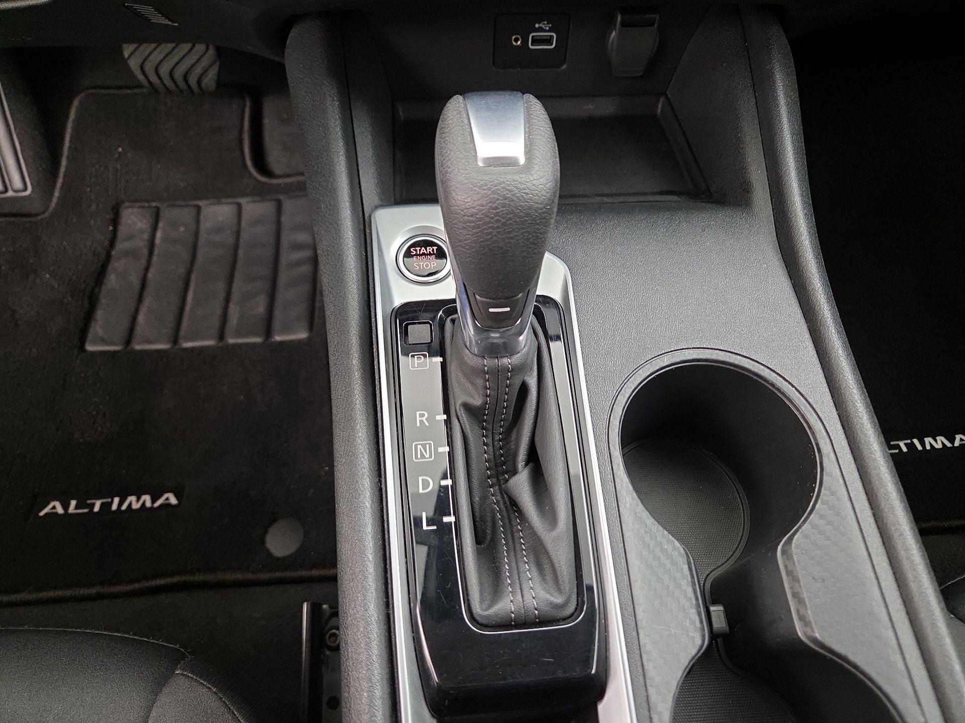 Thumbnail: 2022 Nissan Altima - 17