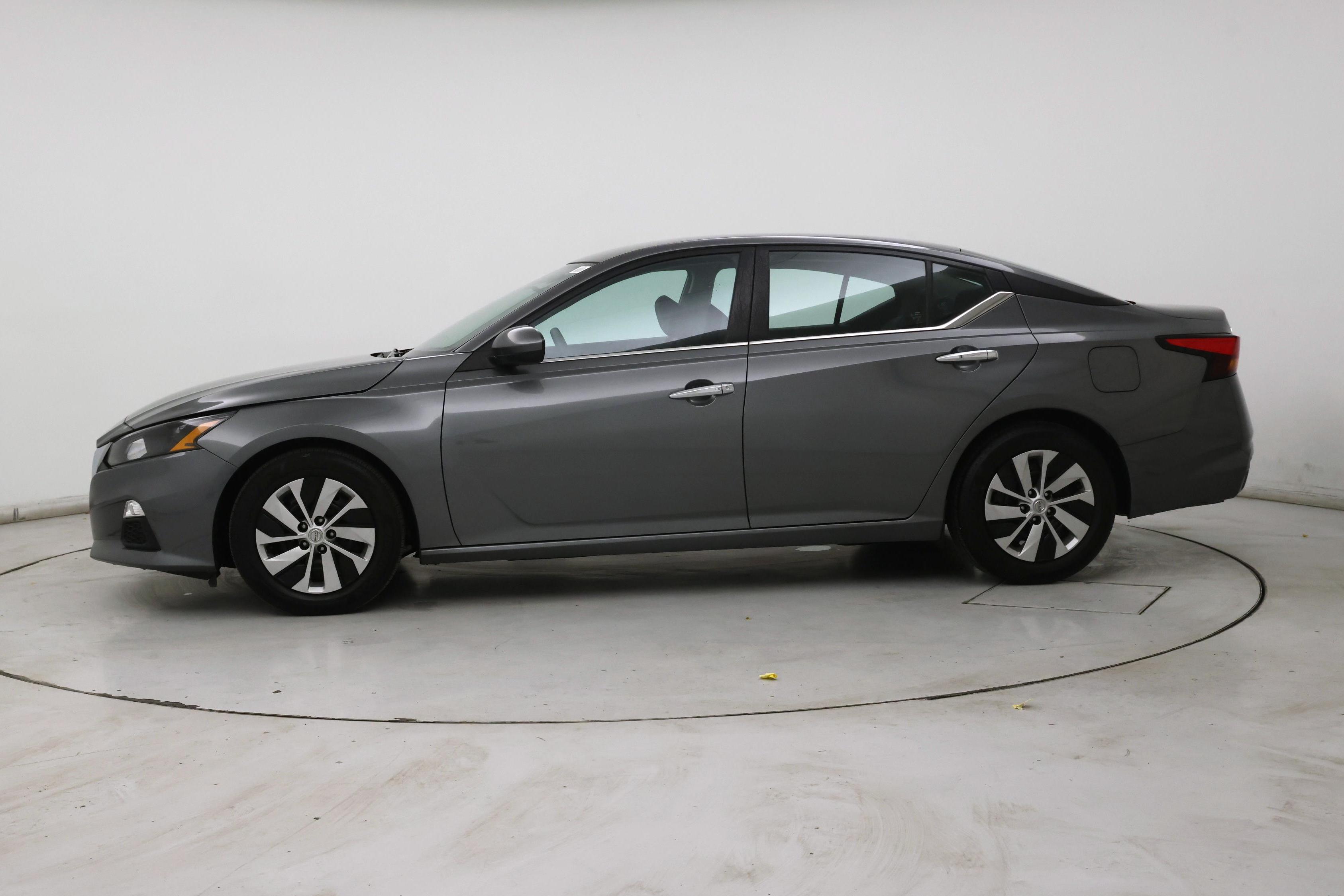 Thumbnail: 2022 Nissan Altima - 3