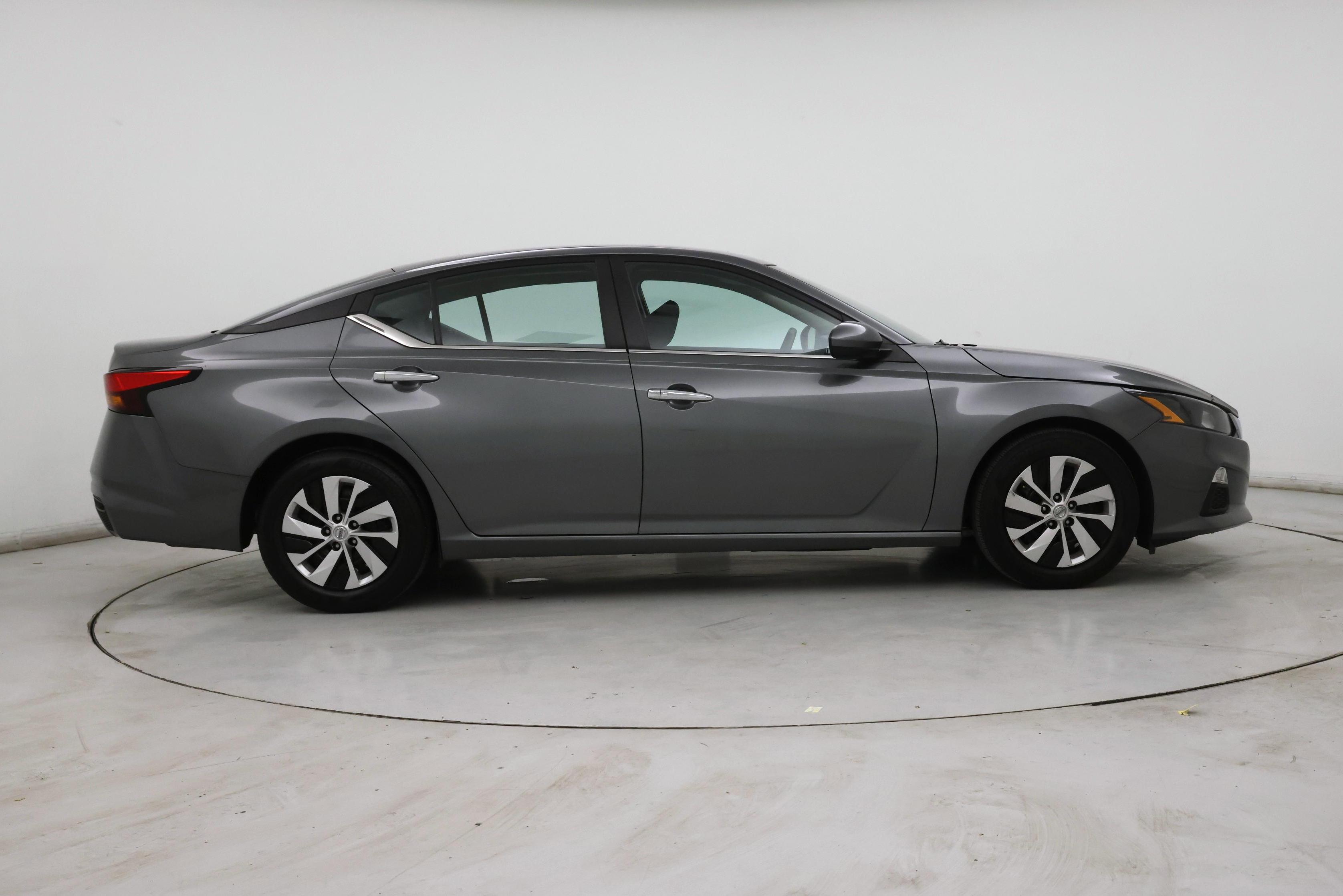 Thumbnail: 2022 Nissan Altima - 7