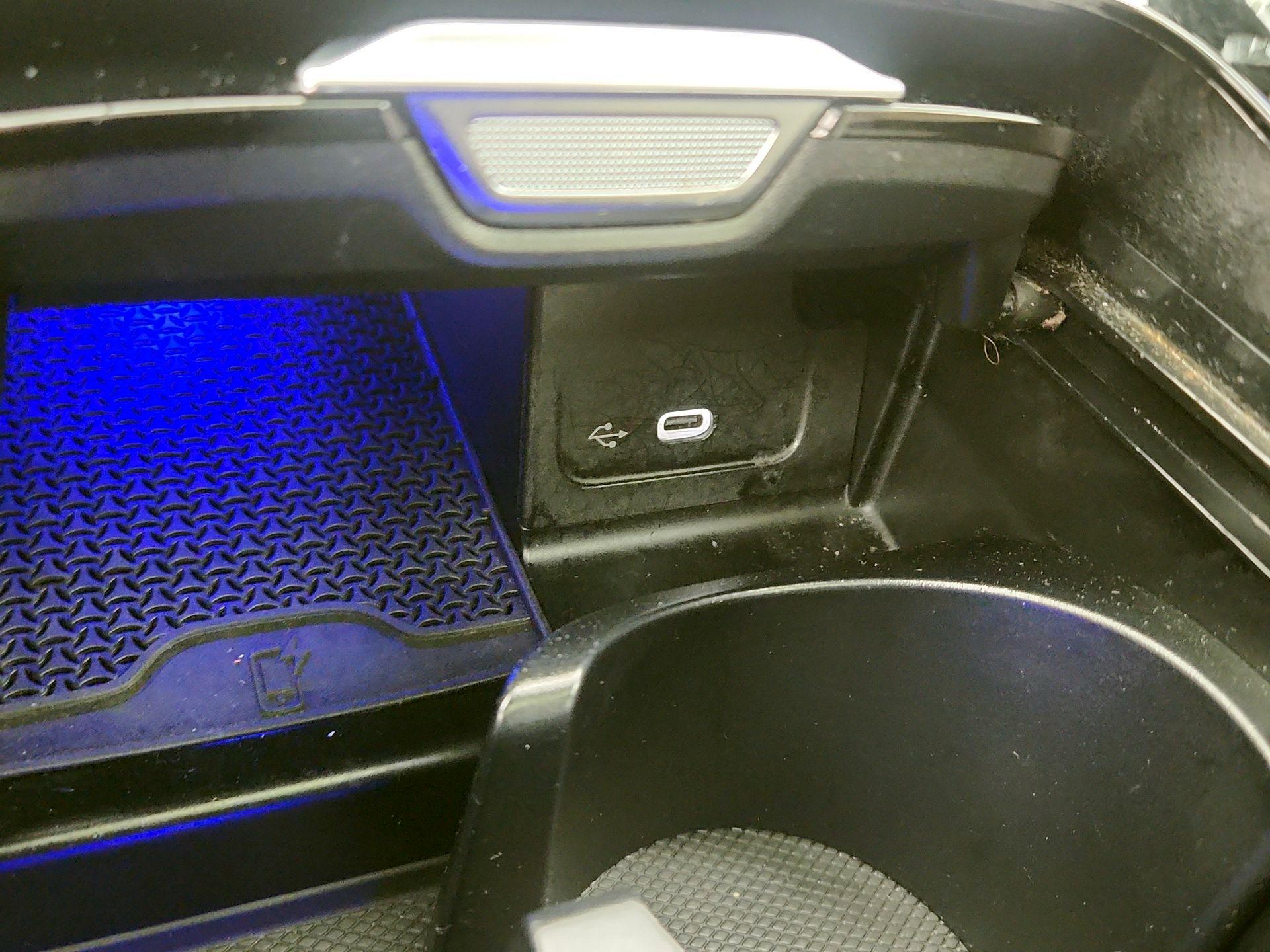 Thumbnail: 2022 Mercedes-Benz C-Class - 18