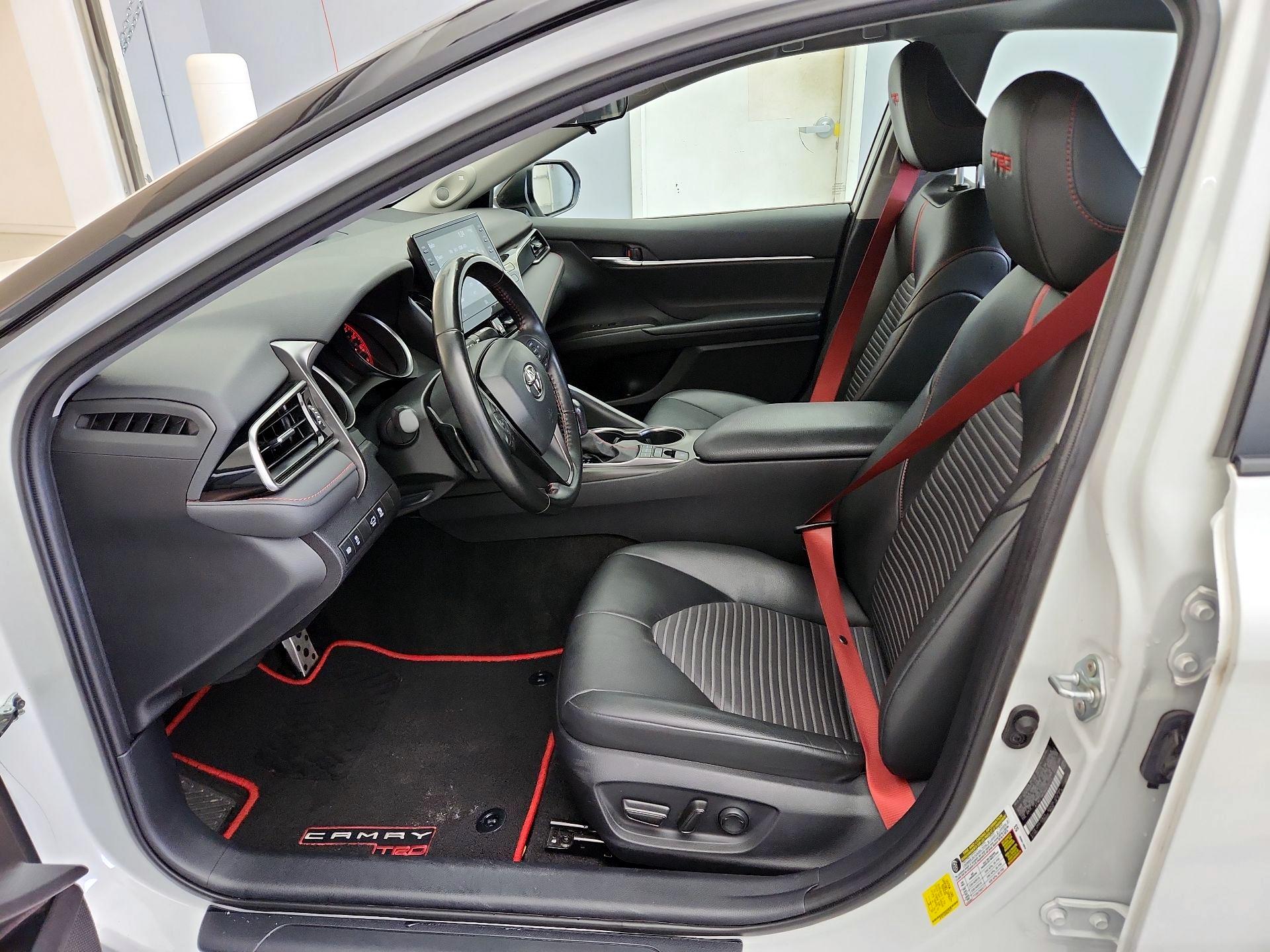 Thumbnail: 2022 Toyota Camry - 11