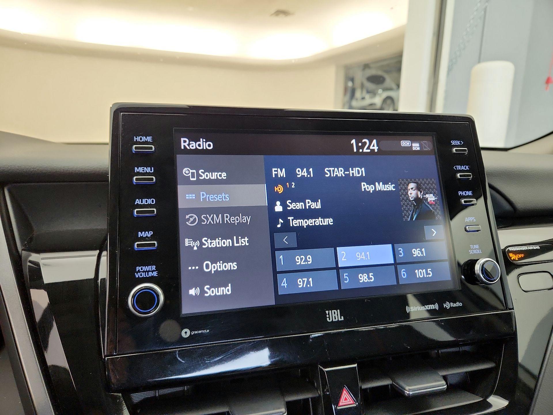 Thumbnail: 2022 Toyota Camry - 15