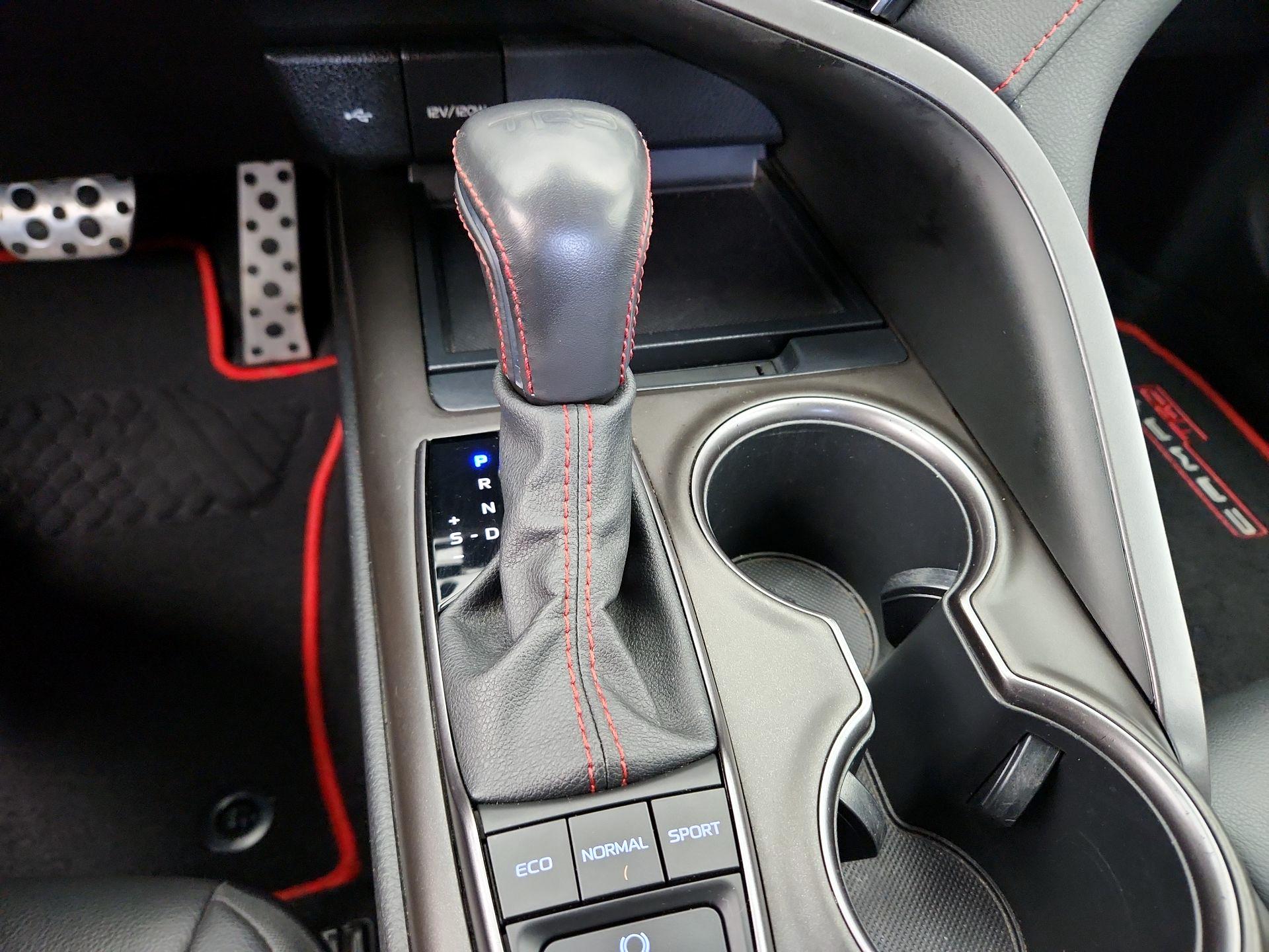 Thumbnail: 2022 Toyota Camry - 17