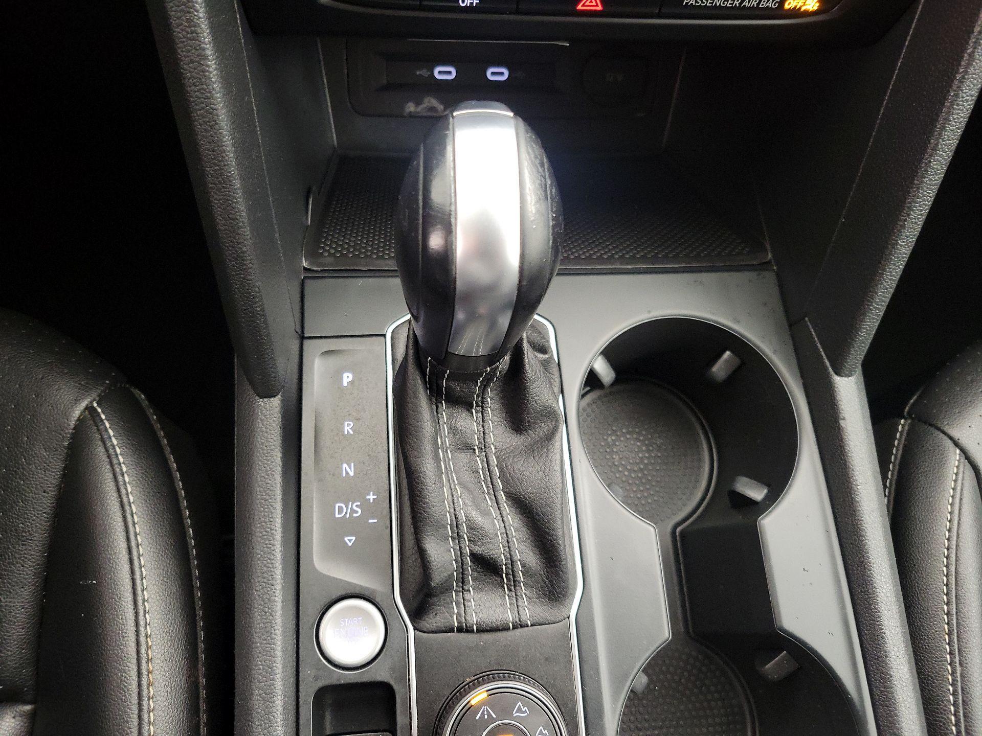 Thumbnail: 2022 Volkswagen Atlas - 17