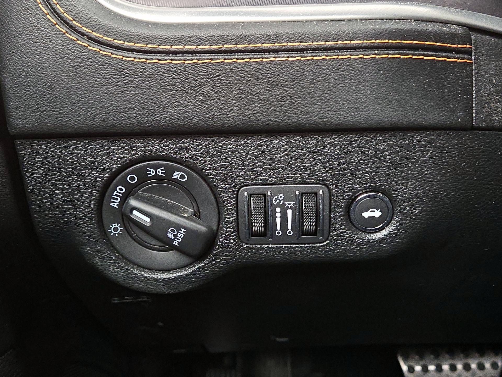 Thumbnail: 2022 Dodge Charger - 13