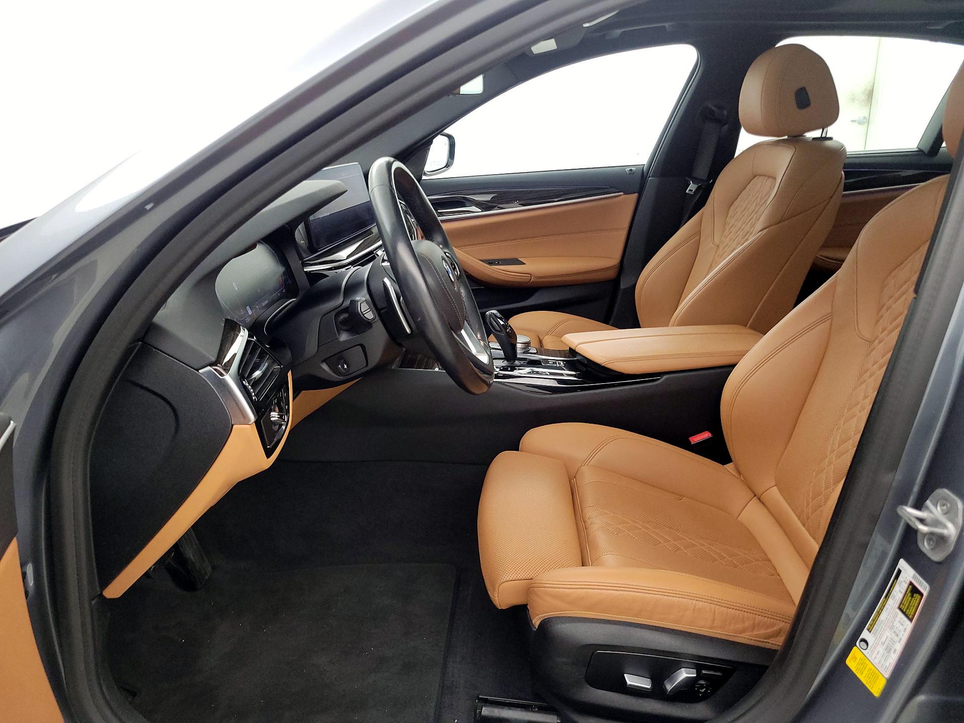 Thumbnail: 2021 BMW 5 Series - 11