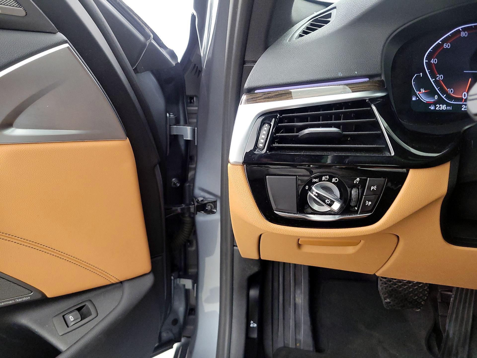 Thumbnail: 2021 BMW 5 Series - 13