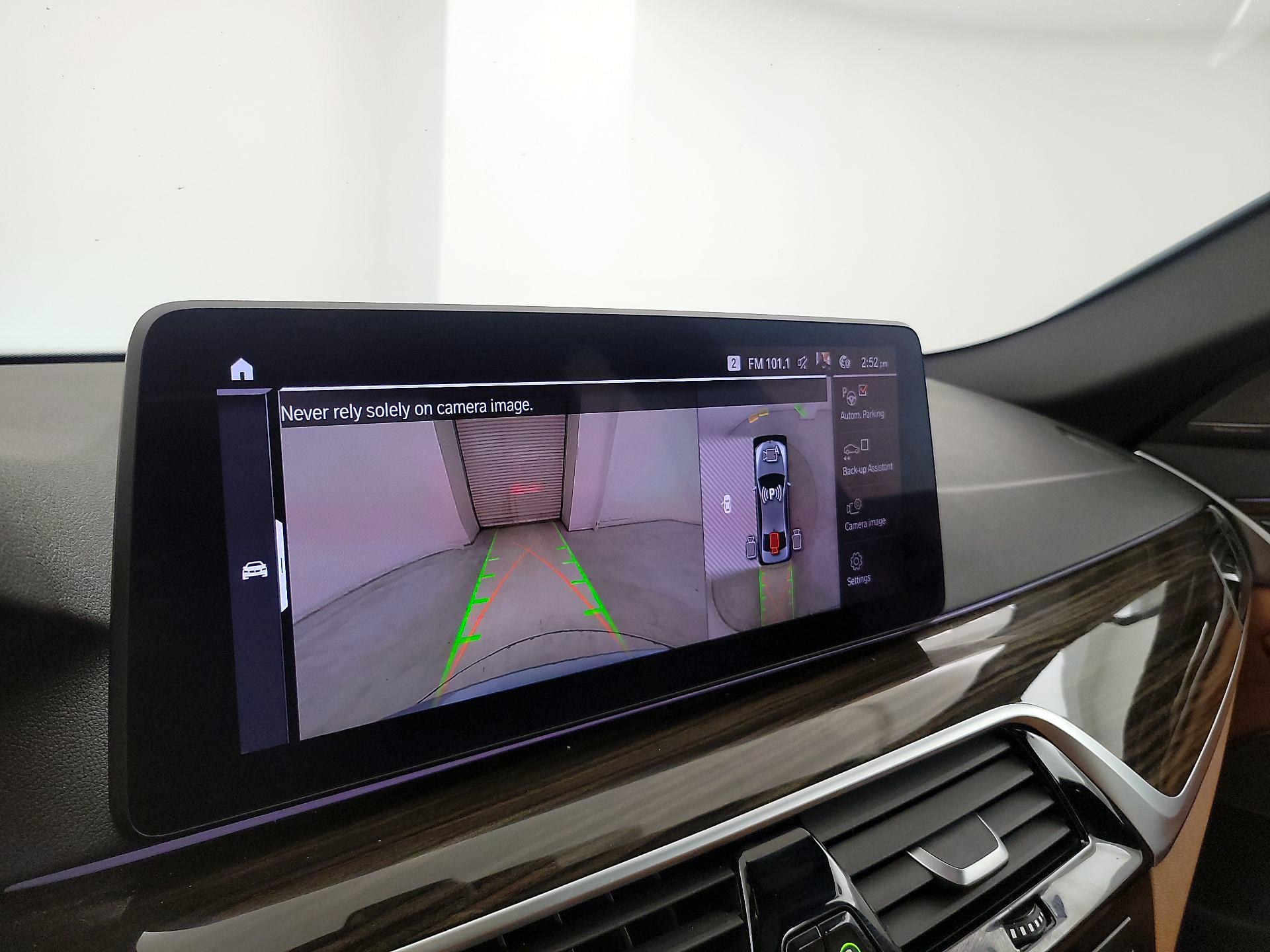 Thumbnail: 2021 BMW 5 Series - 15