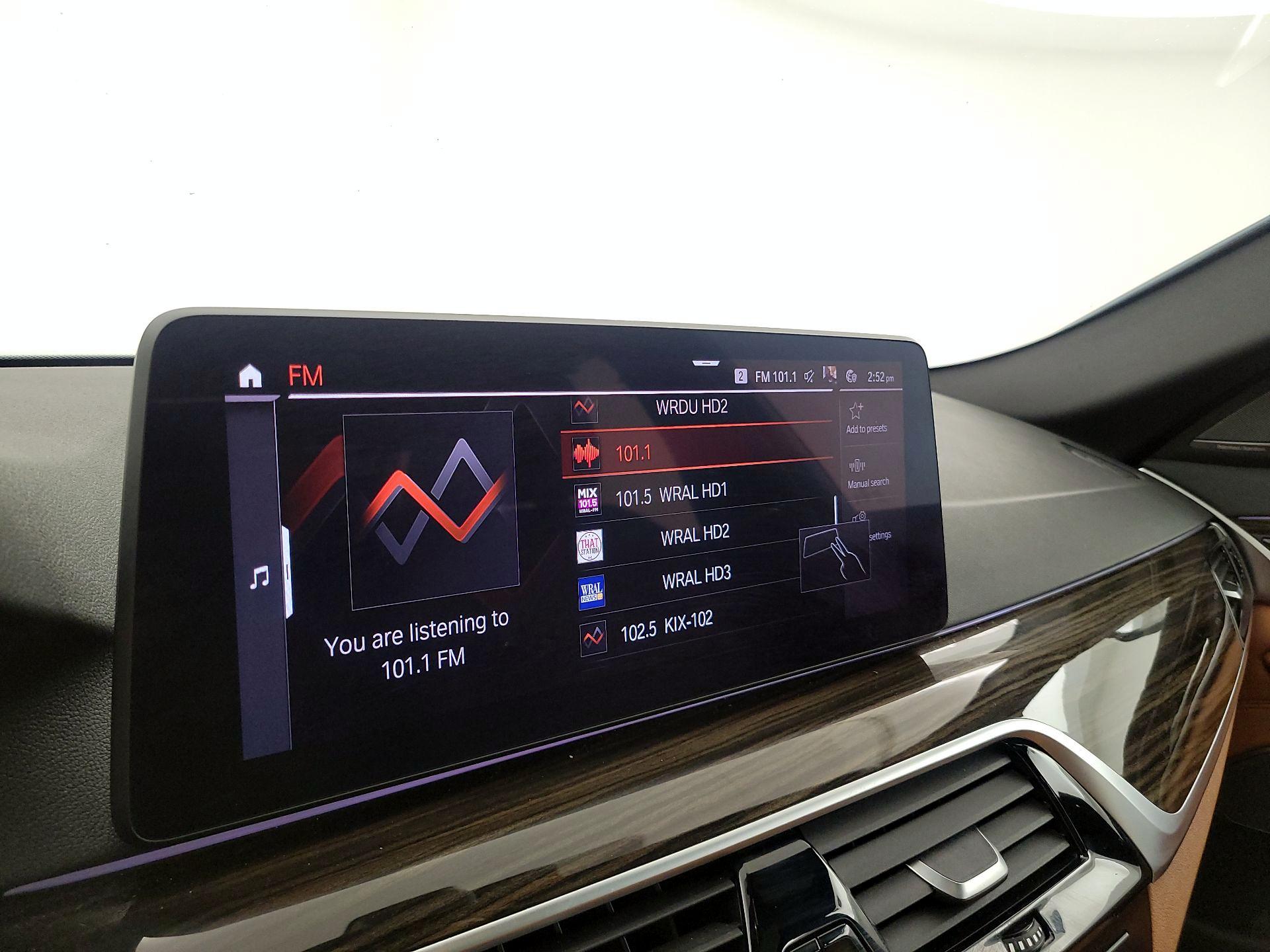 Thumbnail: 2021 BMW 5 Series - 16