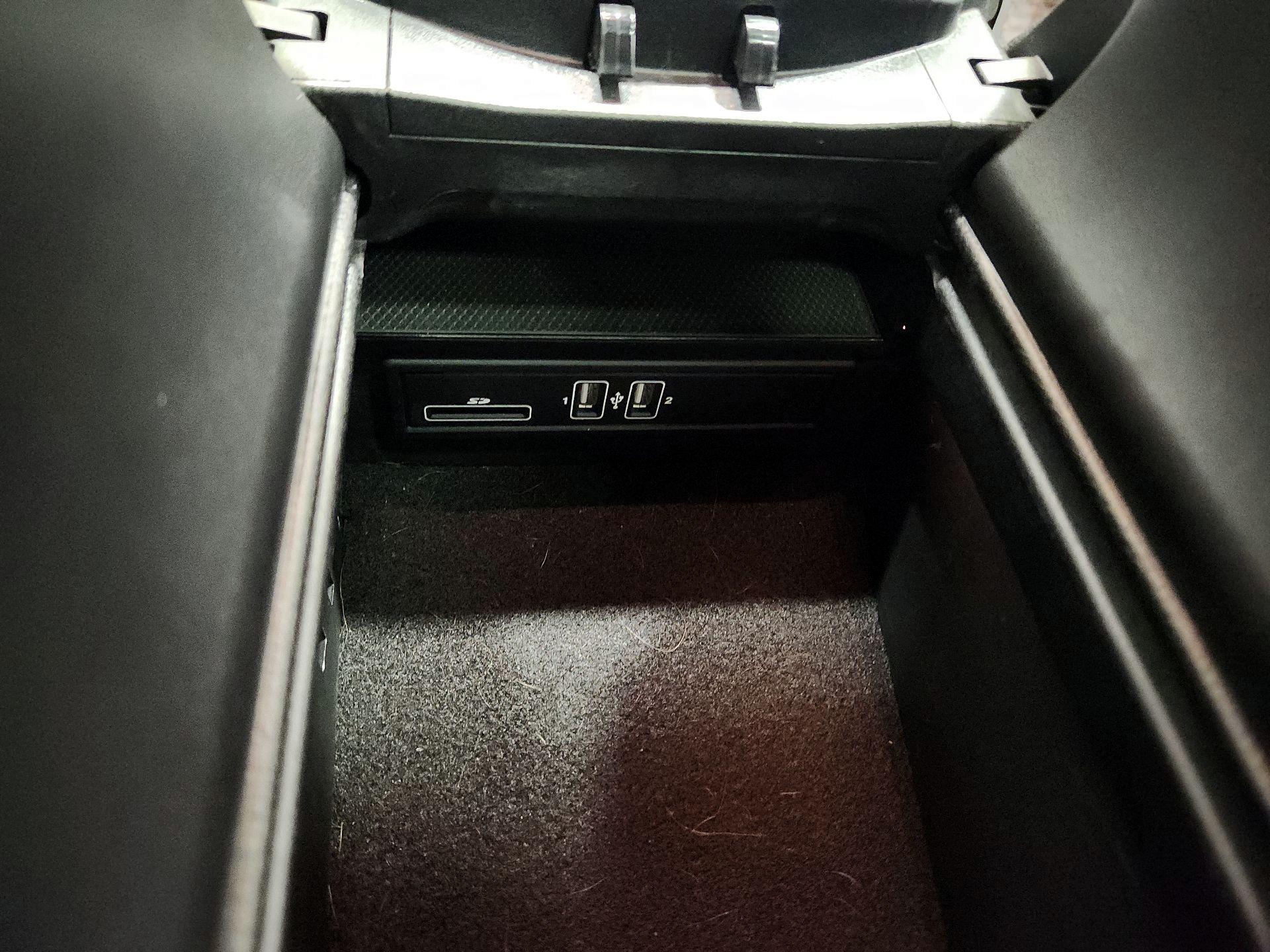 Thumbnail: 2020 Mercedes-Benz C-Class - 18