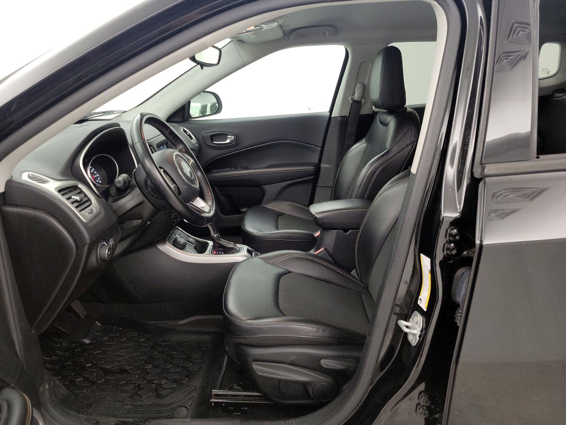 Thumbnail: 2020 Jeep Compass - 11