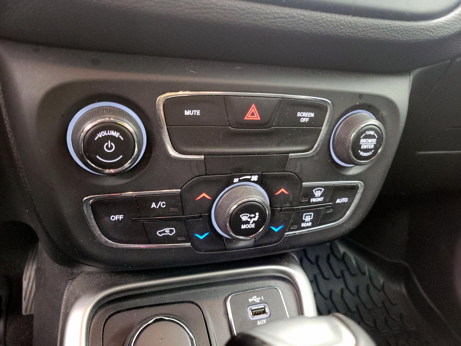 Thumbnail: 2020 Jeep Compass - 16