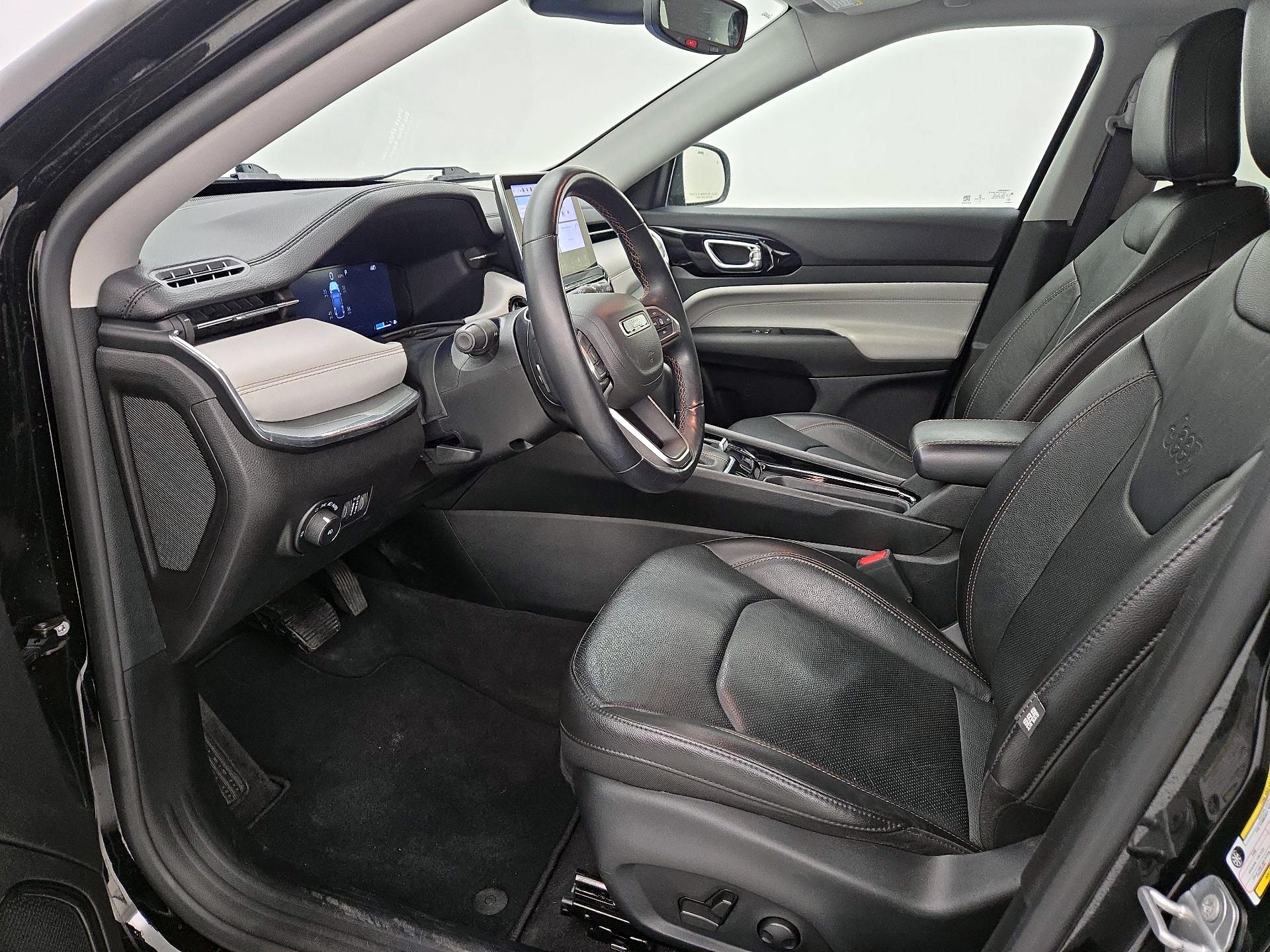 Thumbnail: 2022 Jeep Compass - 11