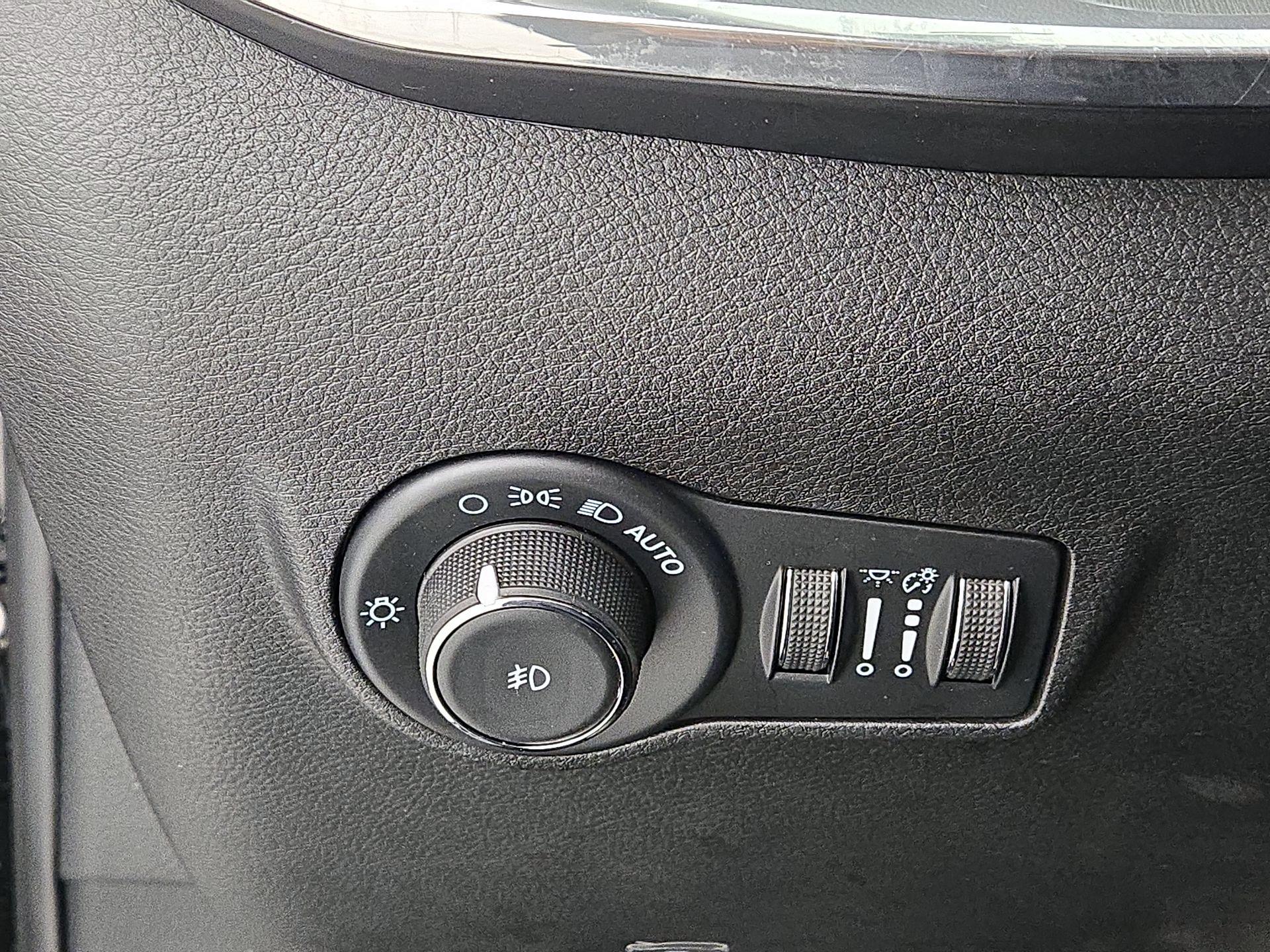 Thumbnail: 2022 Jeep Compass - 13