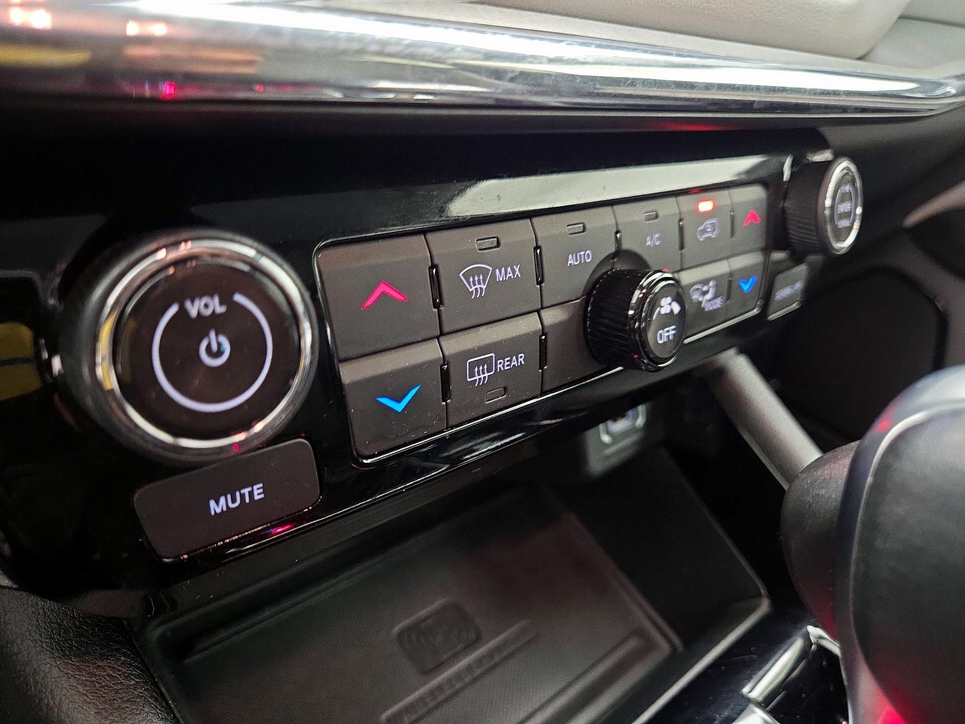 Thumbnail: 2022 Jeep Compass - 16