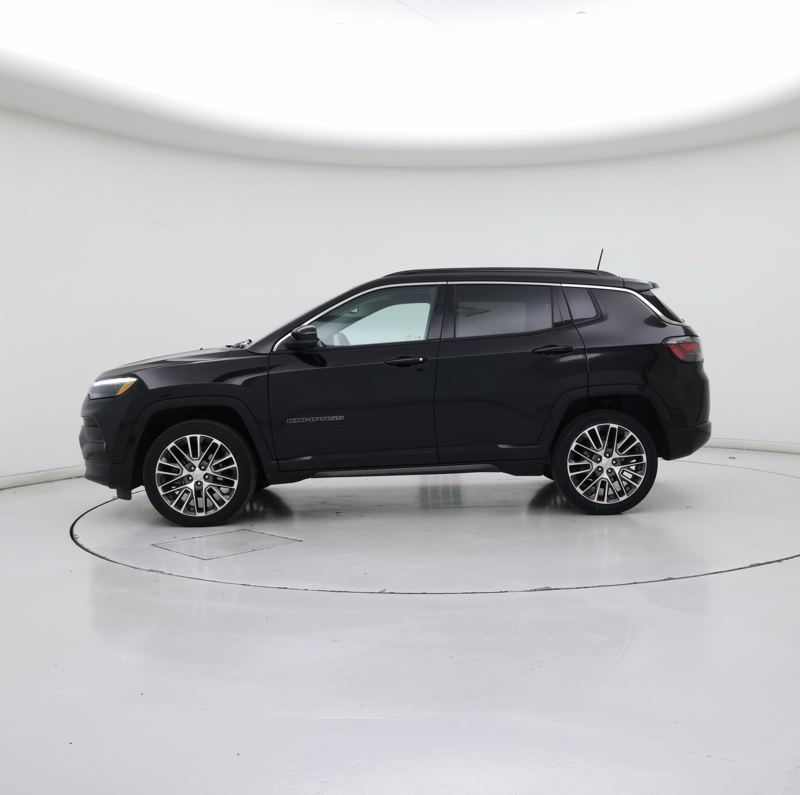 Thumbnail: 2022 Jeep Compass - 3