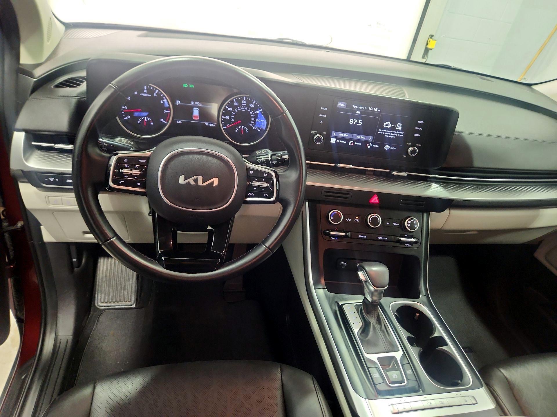 Thumbnail: 2023 Kia Carnival - 9