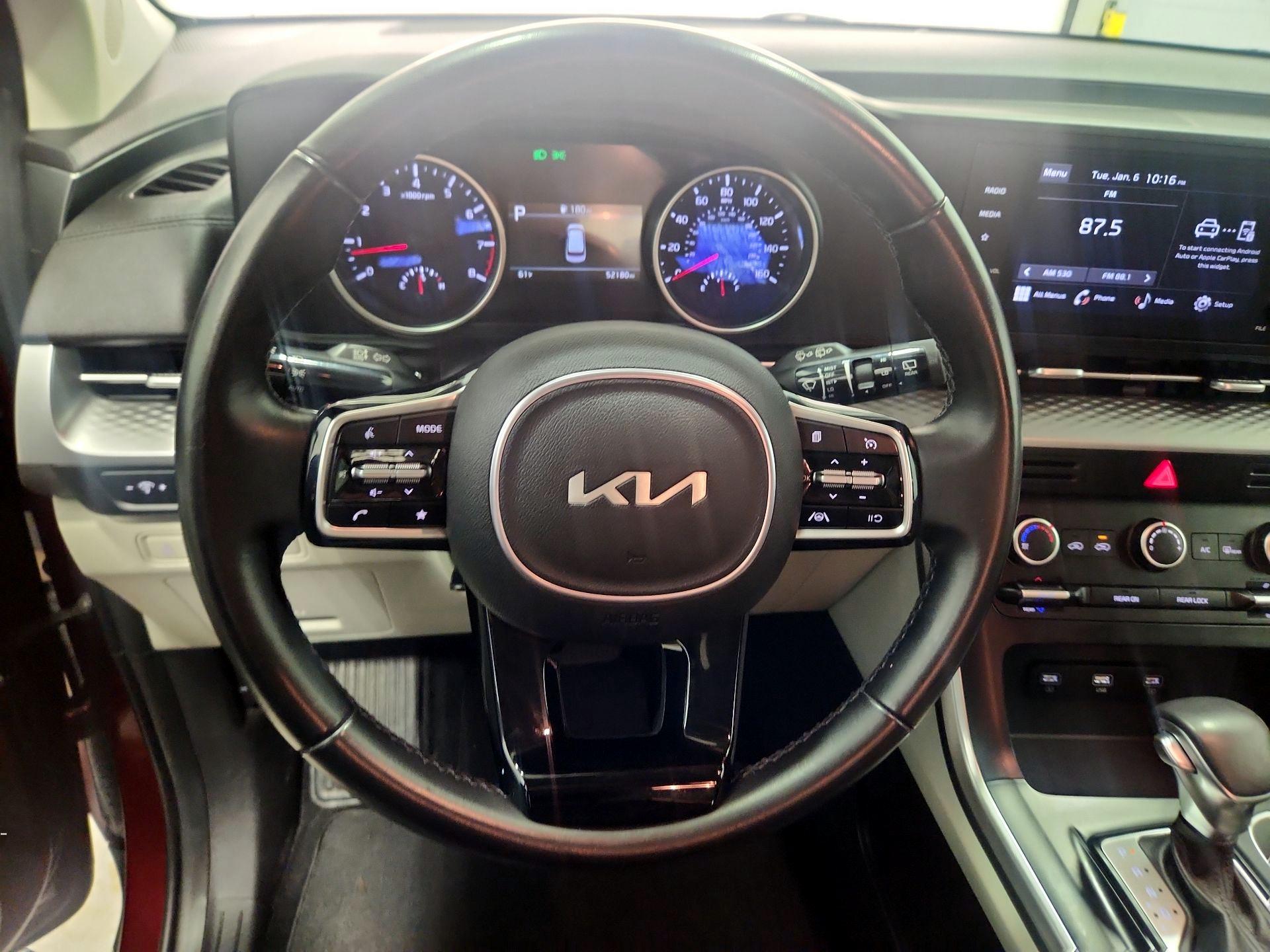 Thumbnail: 2023 Kia Carnival - 10