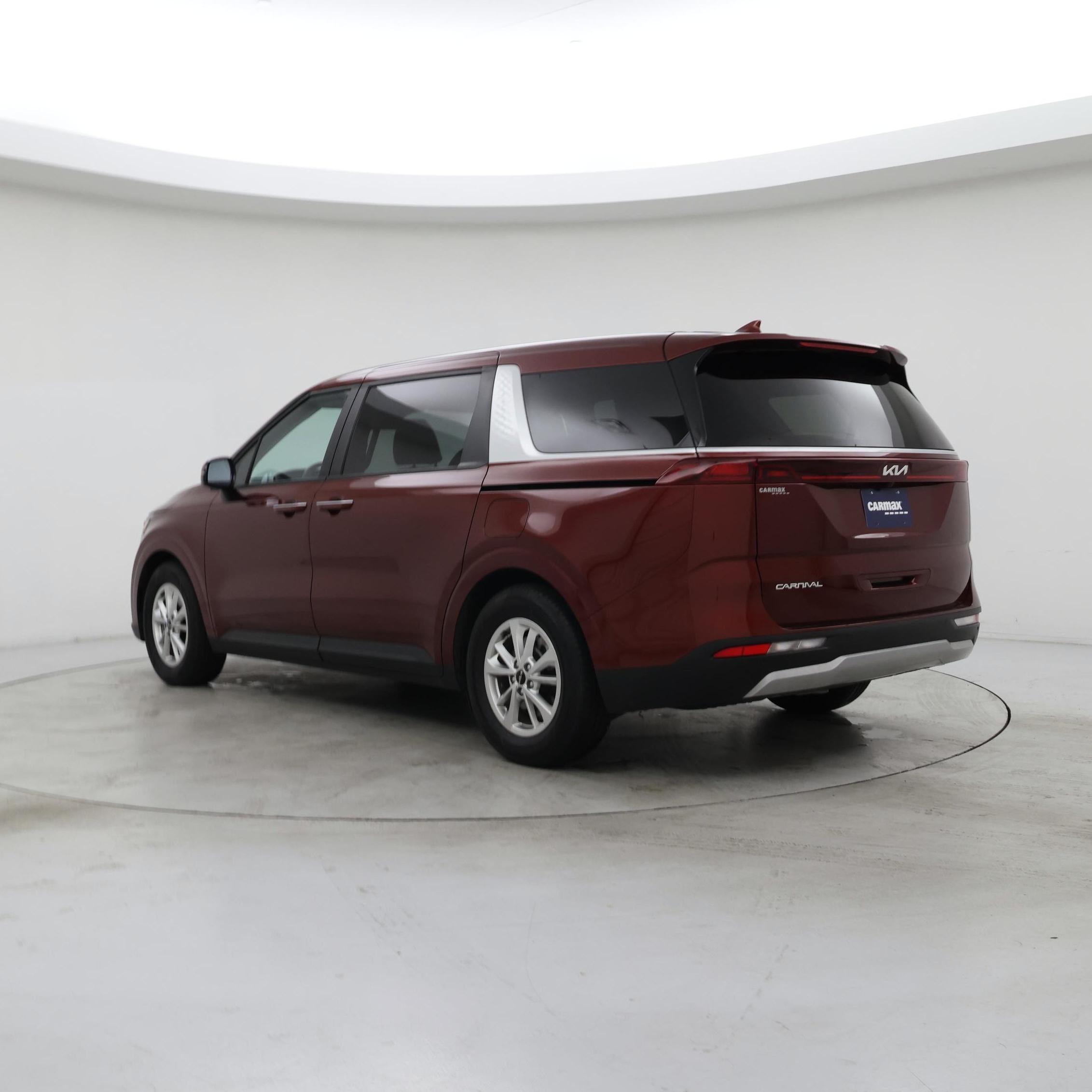 Thumbnail: 2023 Kia Carnival - 2