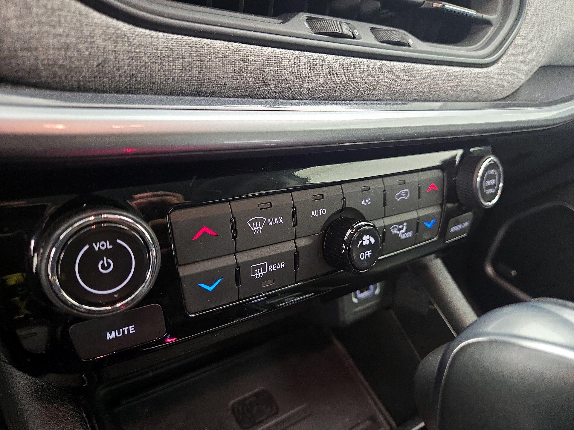 Thumbnail: 2022 Jeep Compass - 16