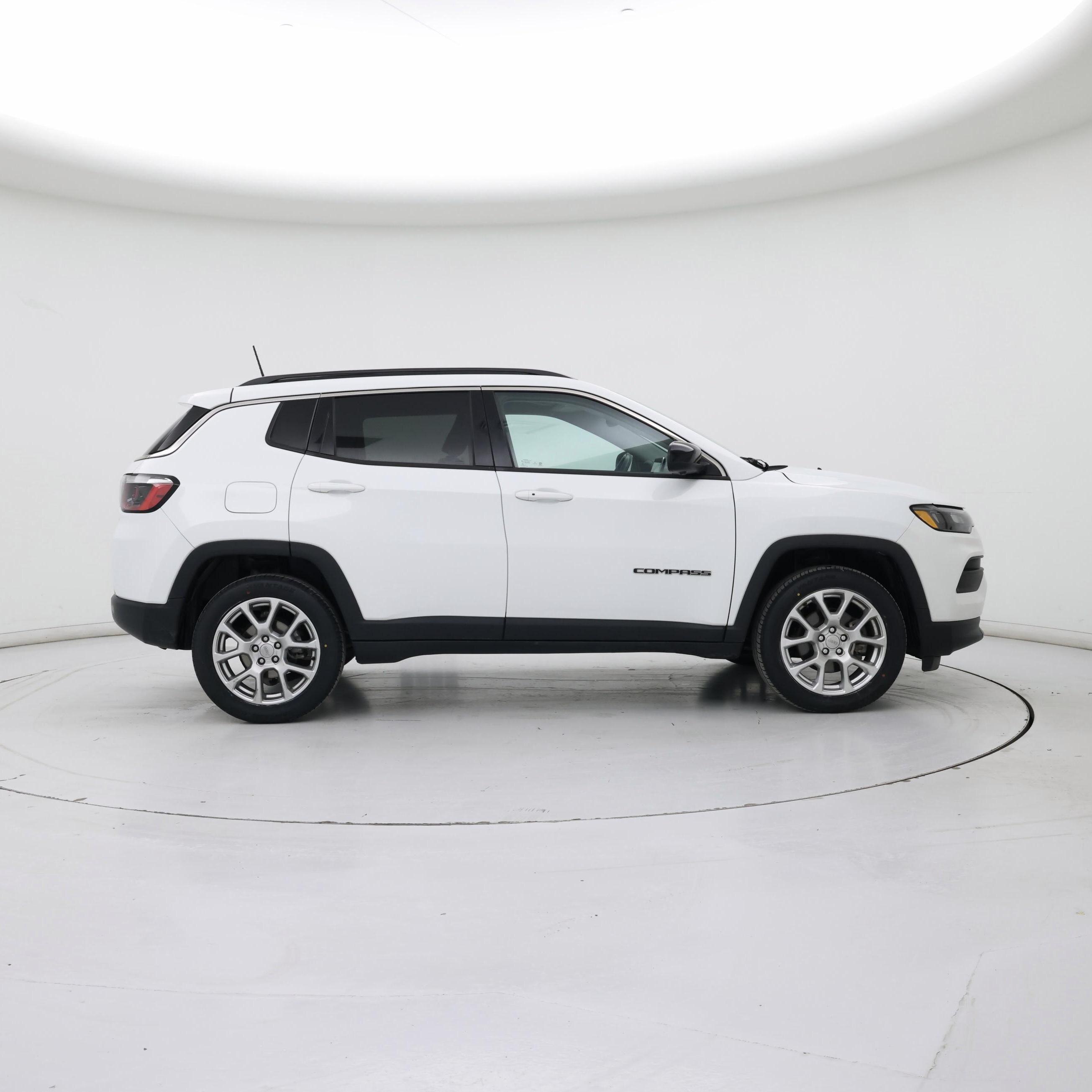Thumbnail: 2022 Jeep Compass - 7