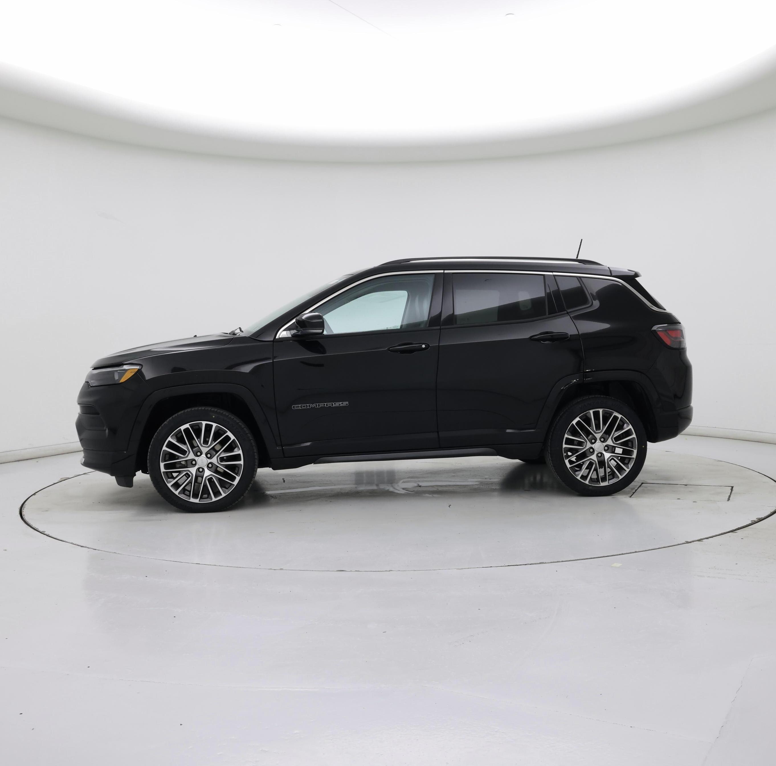 Thumbnail: 2022 Jeep Compass - 3